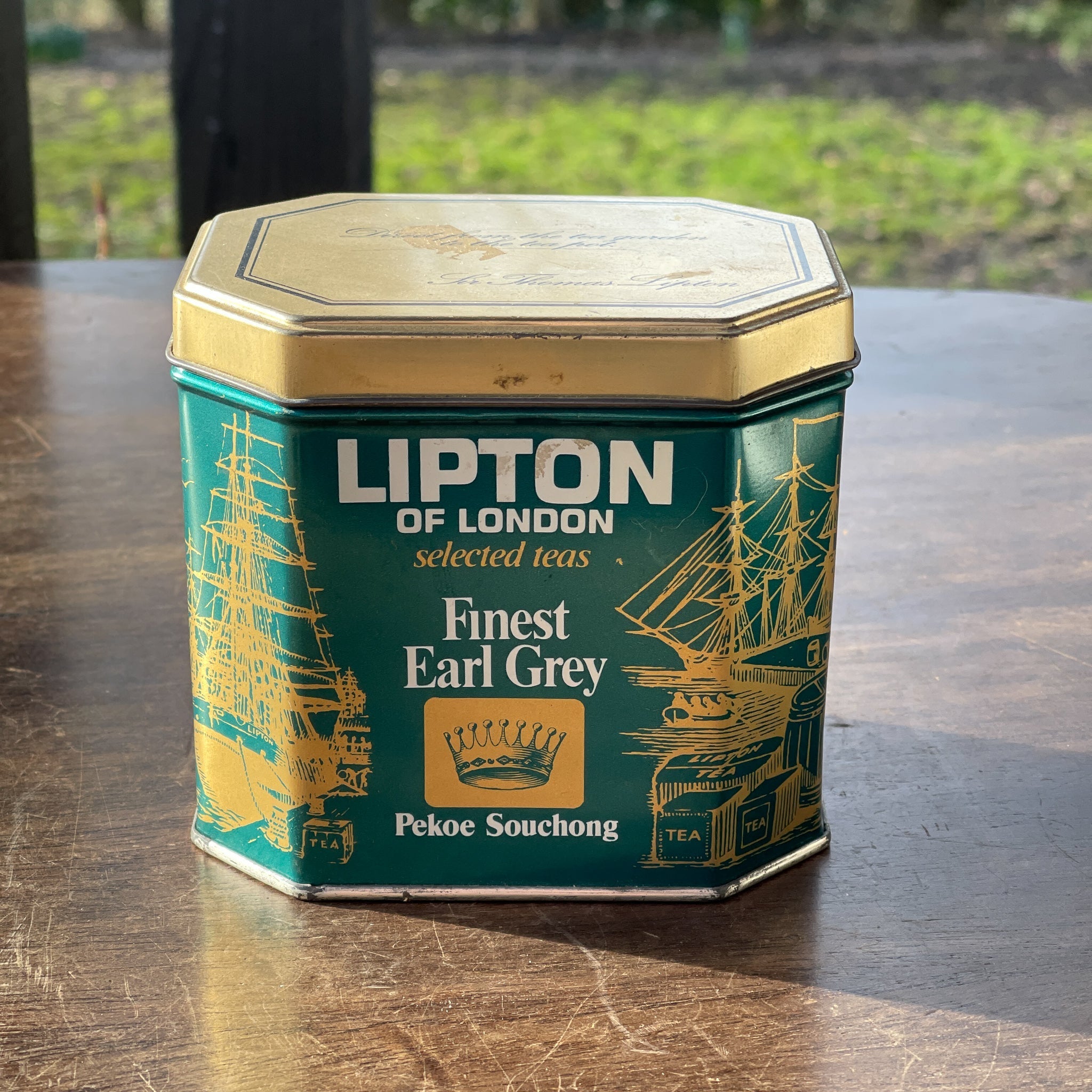 Lipton of London Finest Earl Grey Theeblik - The Collectionist
