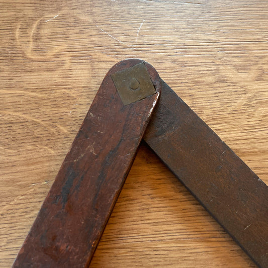 Massief houten zwaai haak - Bamestra Curiosa