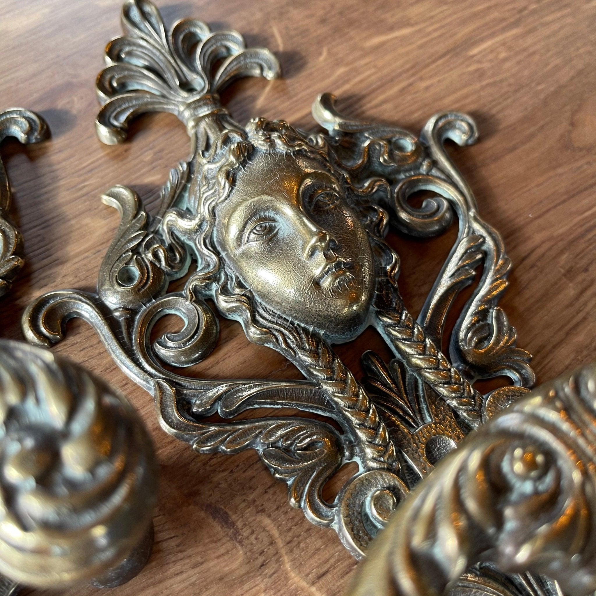 Medusa Italiaanse wandhaken VCR BREV - The Collectionist