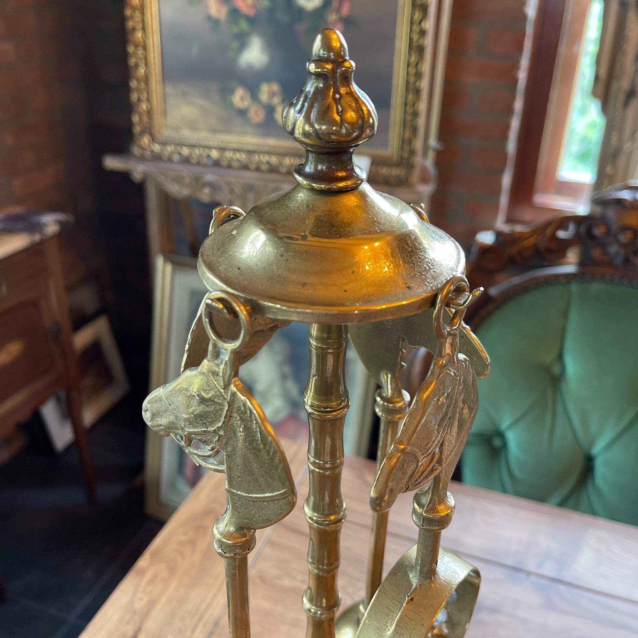 Messing haardstel met paardenhoofden - The Collectionist