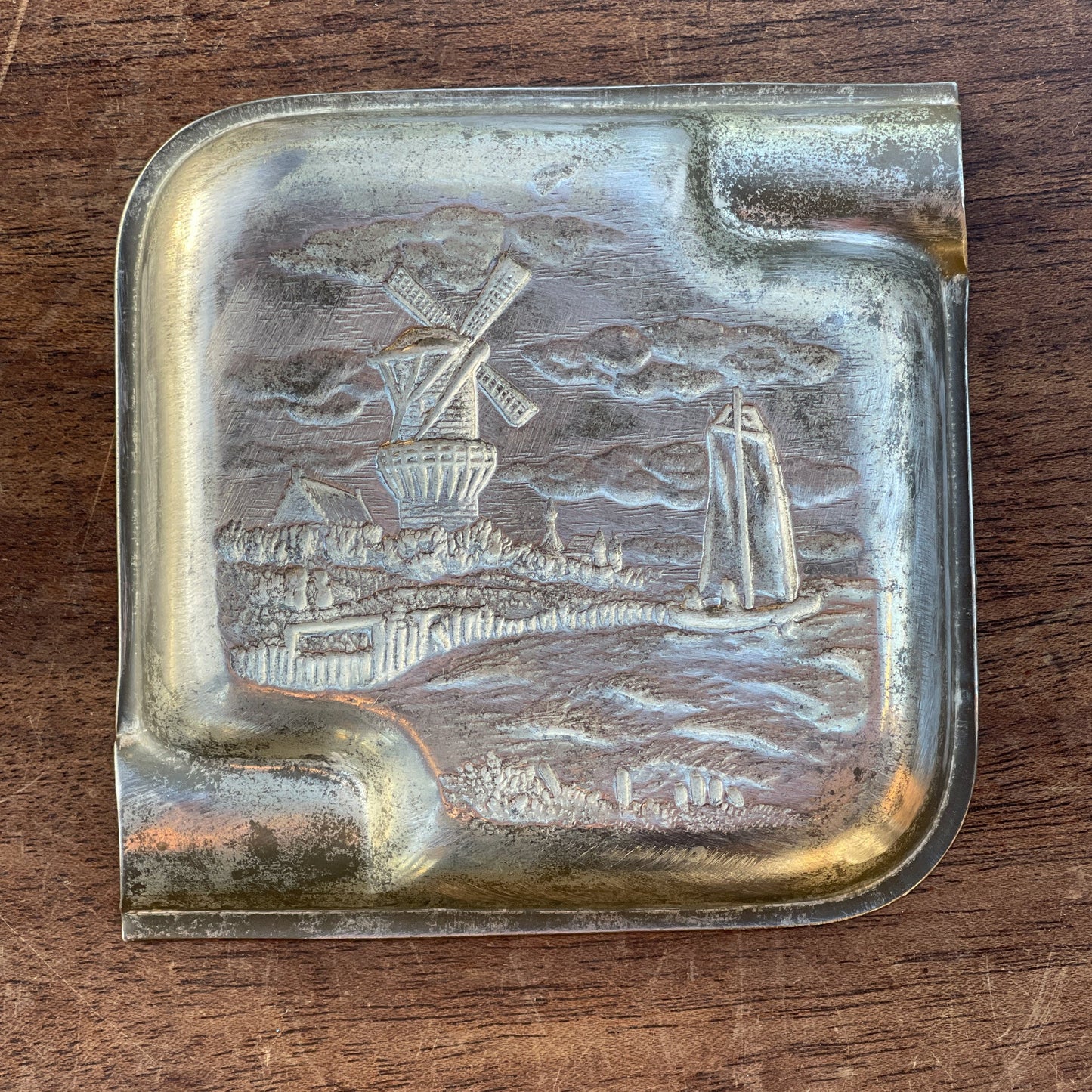 Metalen asbakje met Hollands landschap - The Collectionist