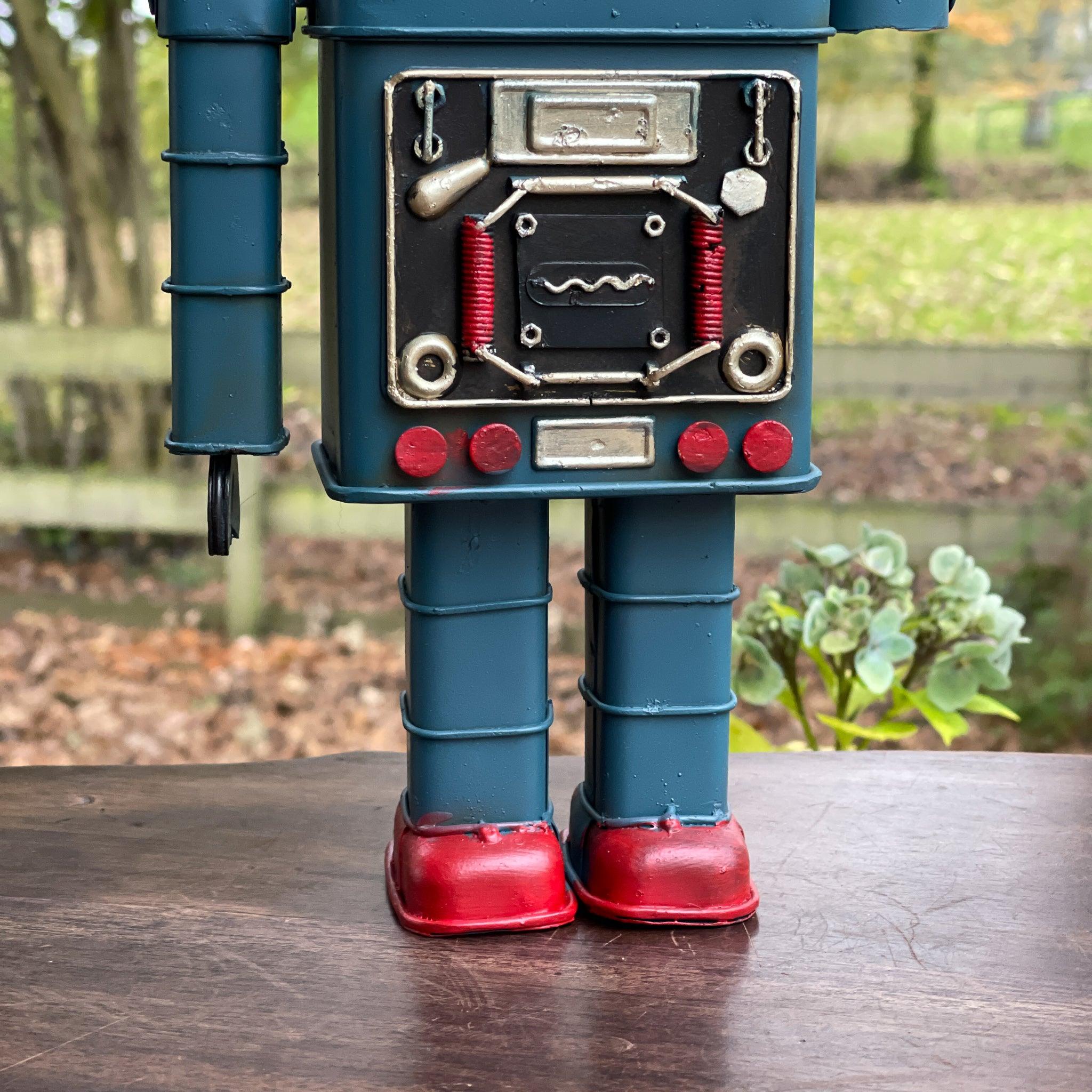 Metalen robot - The Collectionist