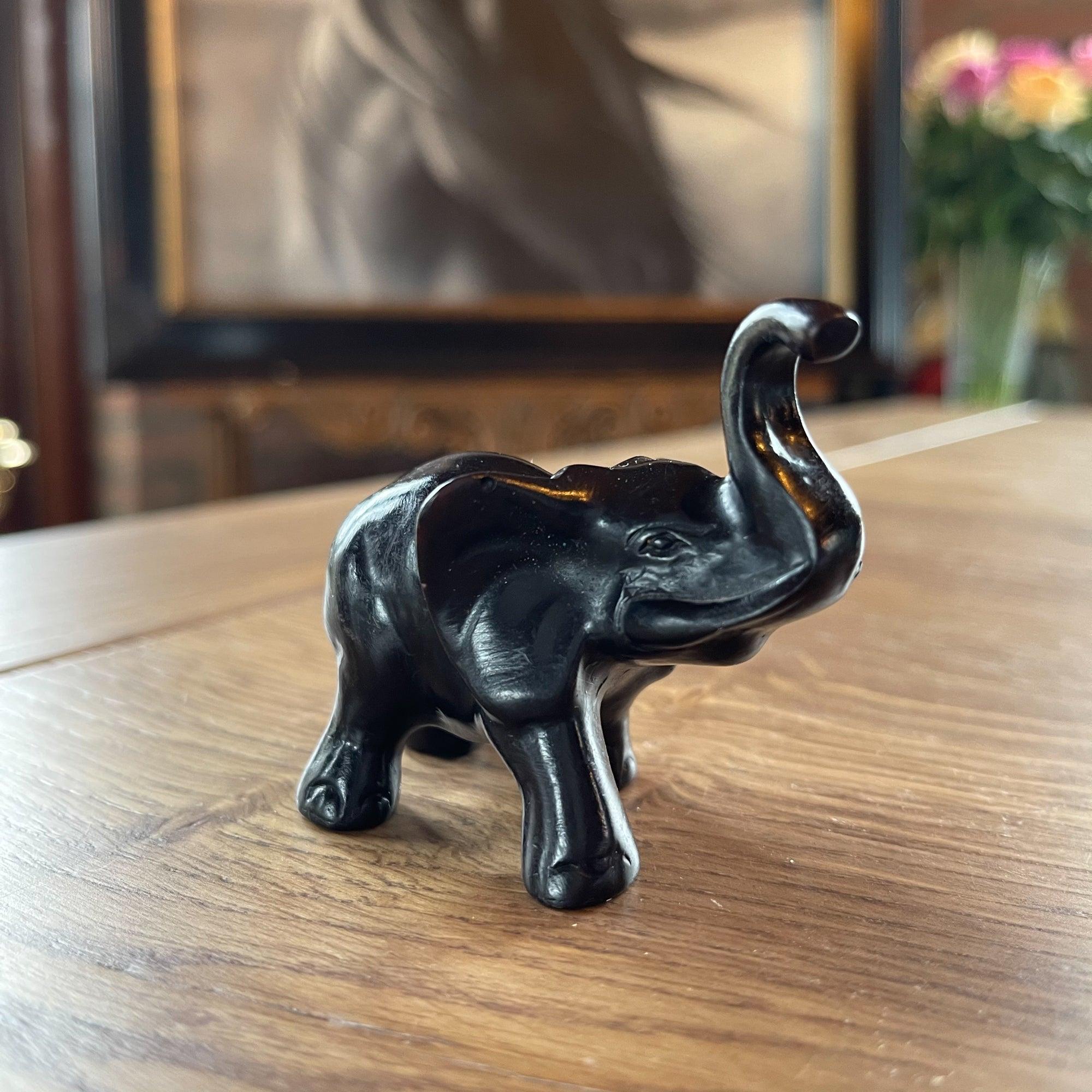 Olifantje van steen - The Collectionist