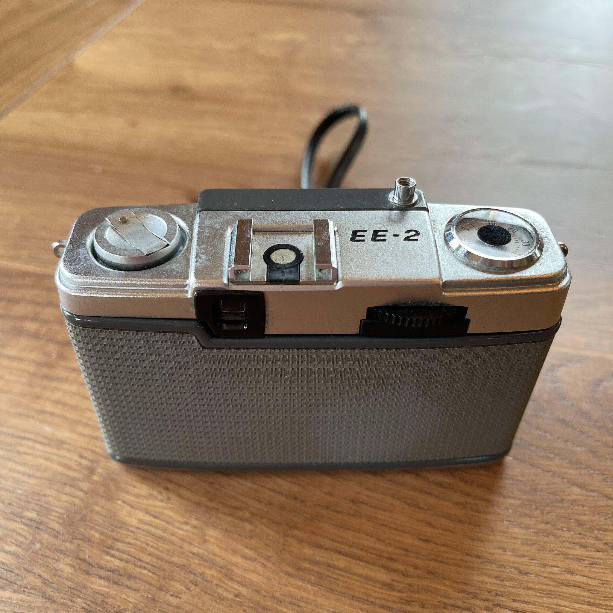 Olympus Pen EE - 2 camera - The Collectionist