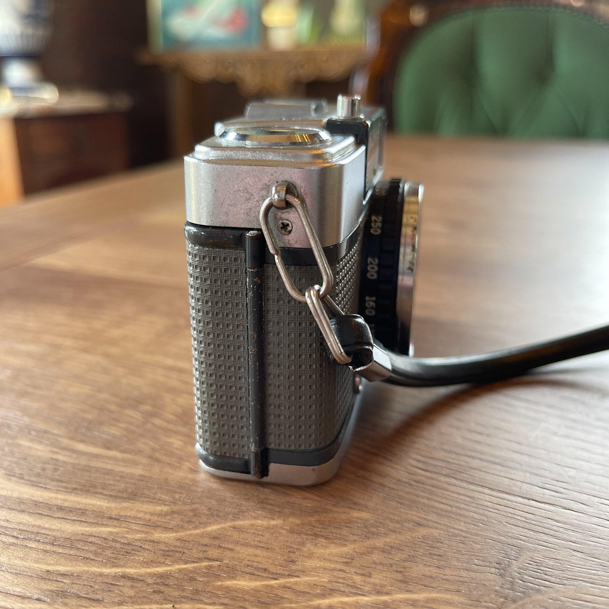 Olympus Pen EE - 2 camera - The Collectionist