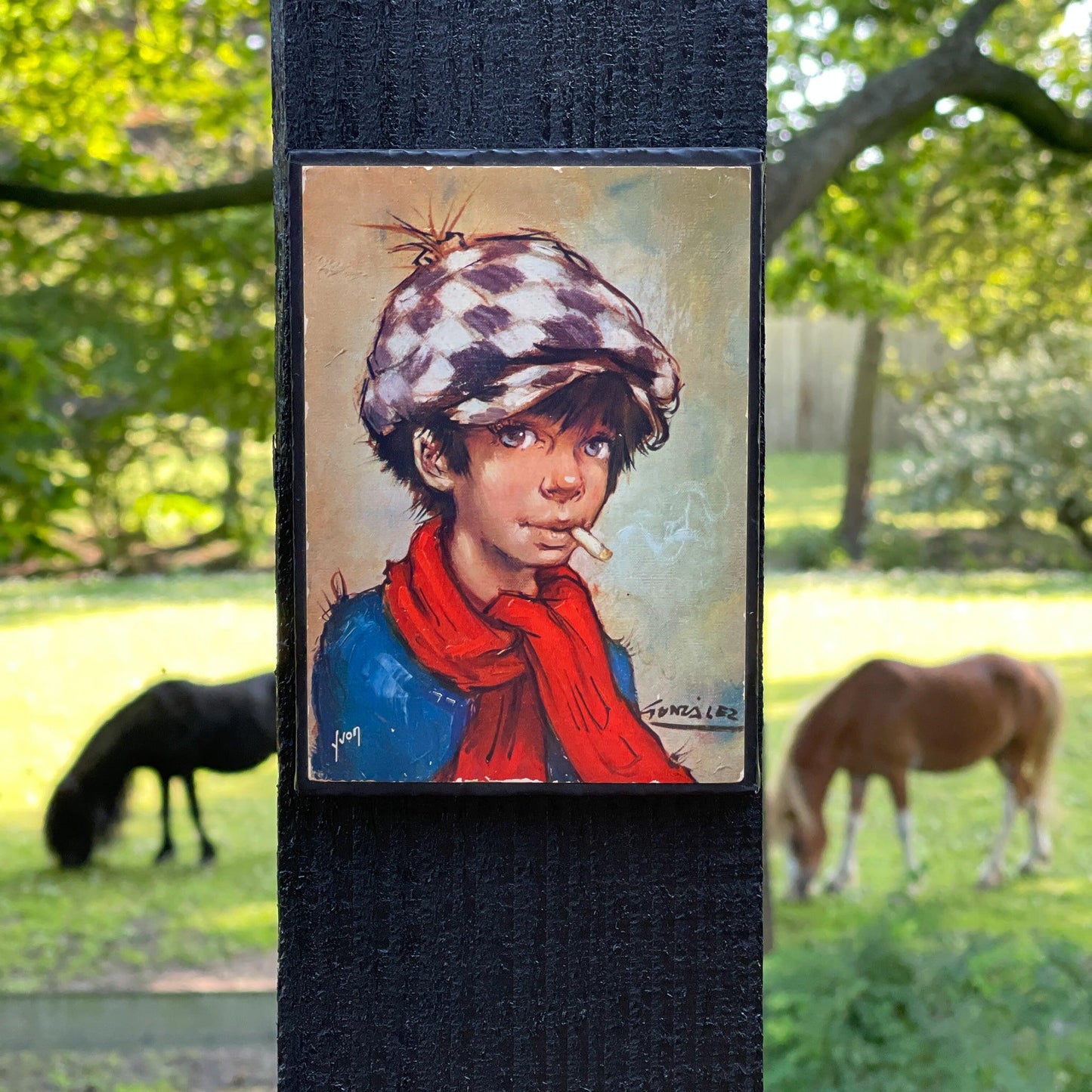 Portretje van jongen op houten paneeltje - The Collectionist