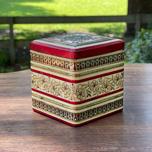 Prachtig gedecoreerd blik - Bamestra Curiosa