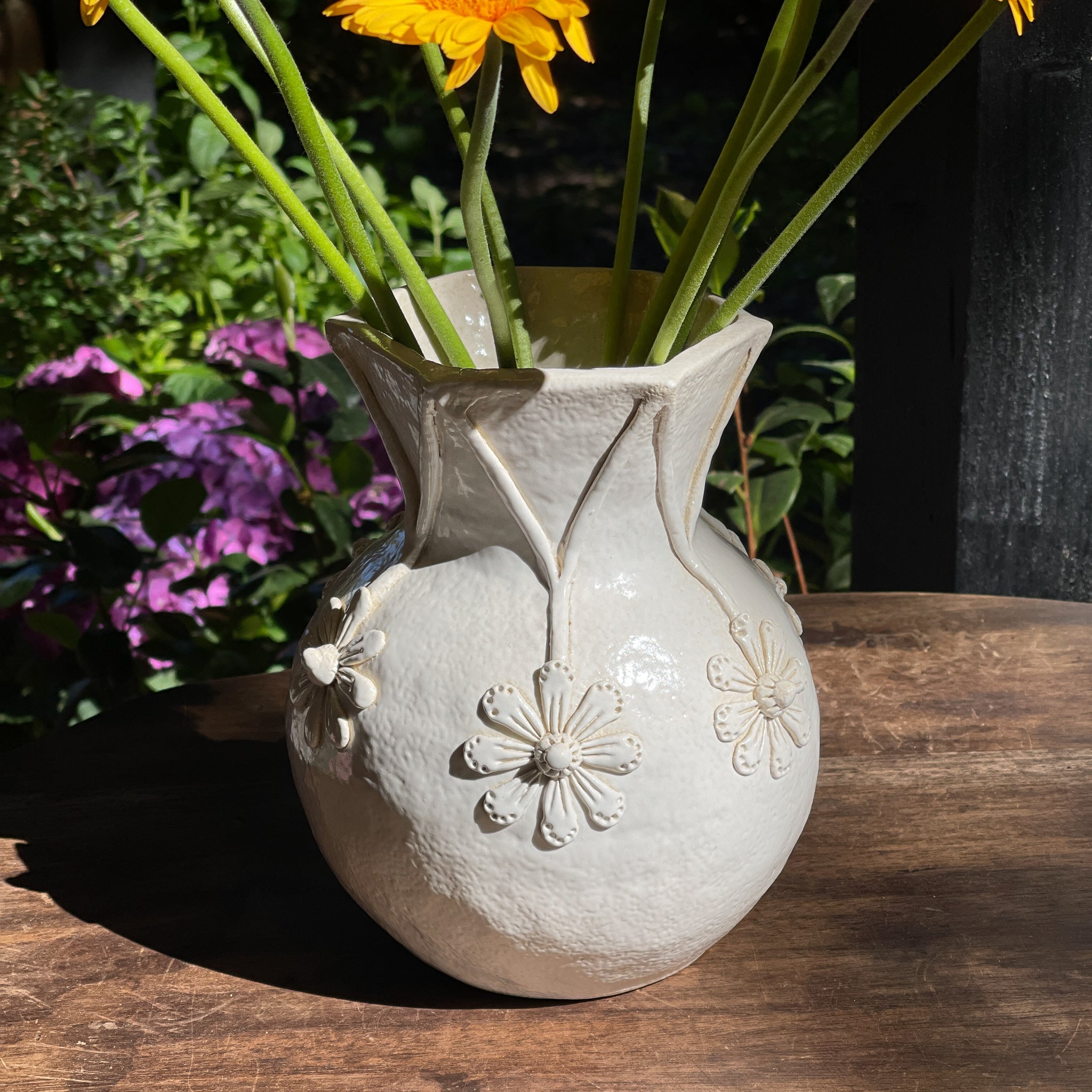 Prachtige Vaas Gemaakt Door Mieke Drenth Ceramiek - The Collectionist