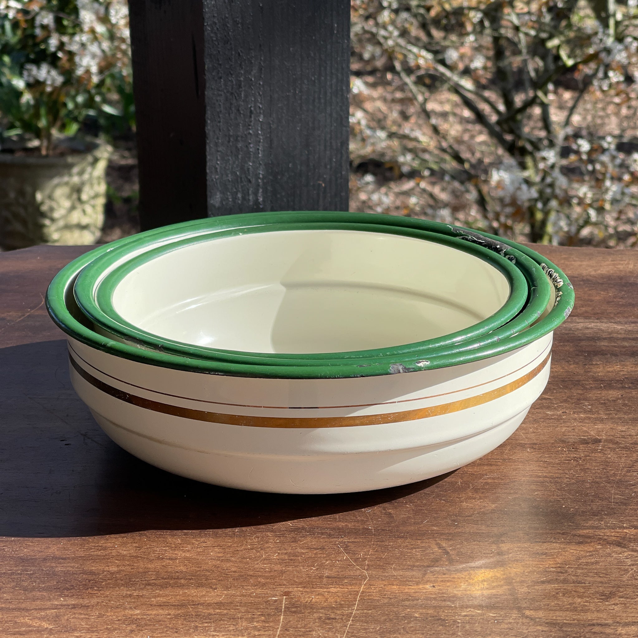 Set Van Drie Emaille Schalen - The Collectionist