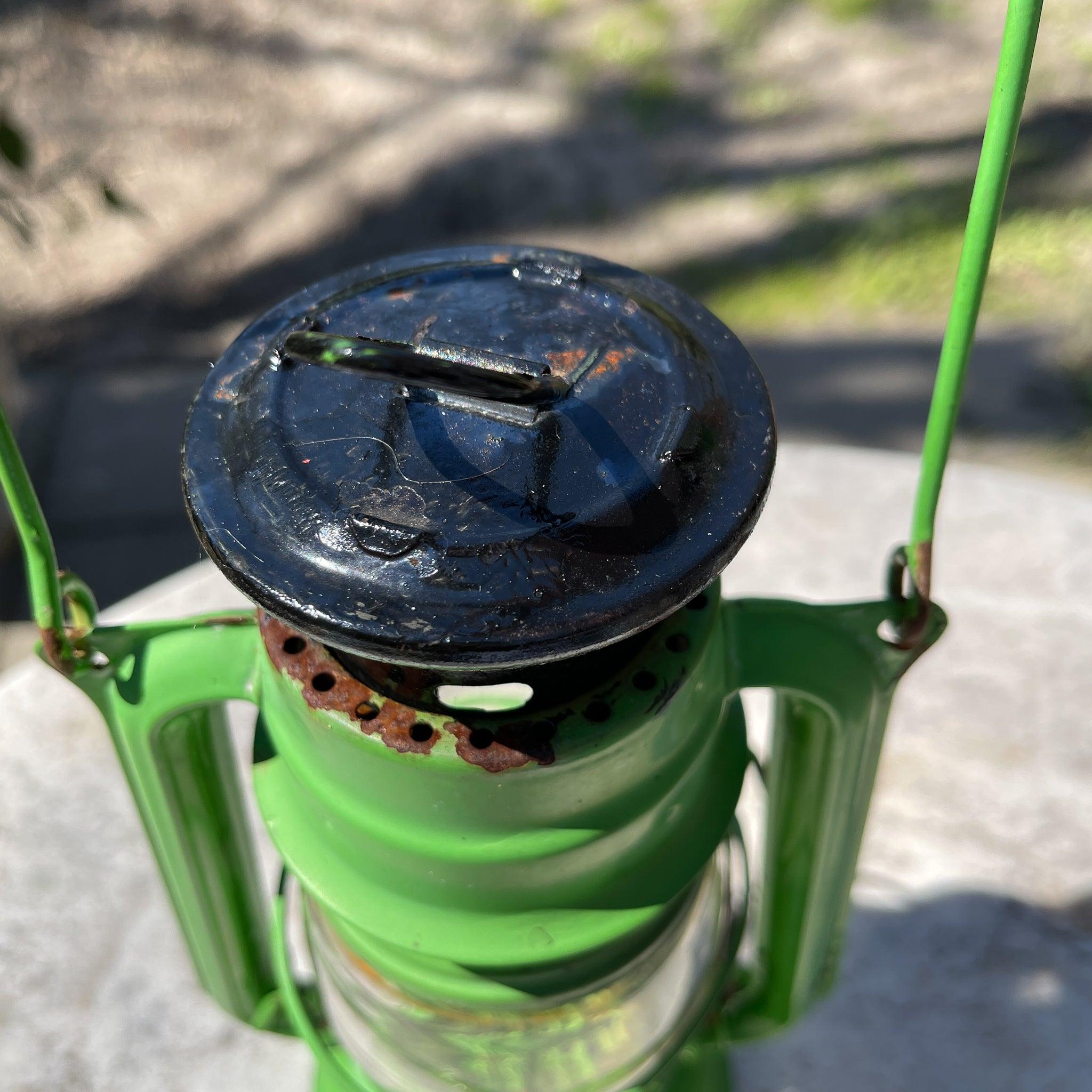 Stormlantaarn petroleum lamp 291 - The Collectionist