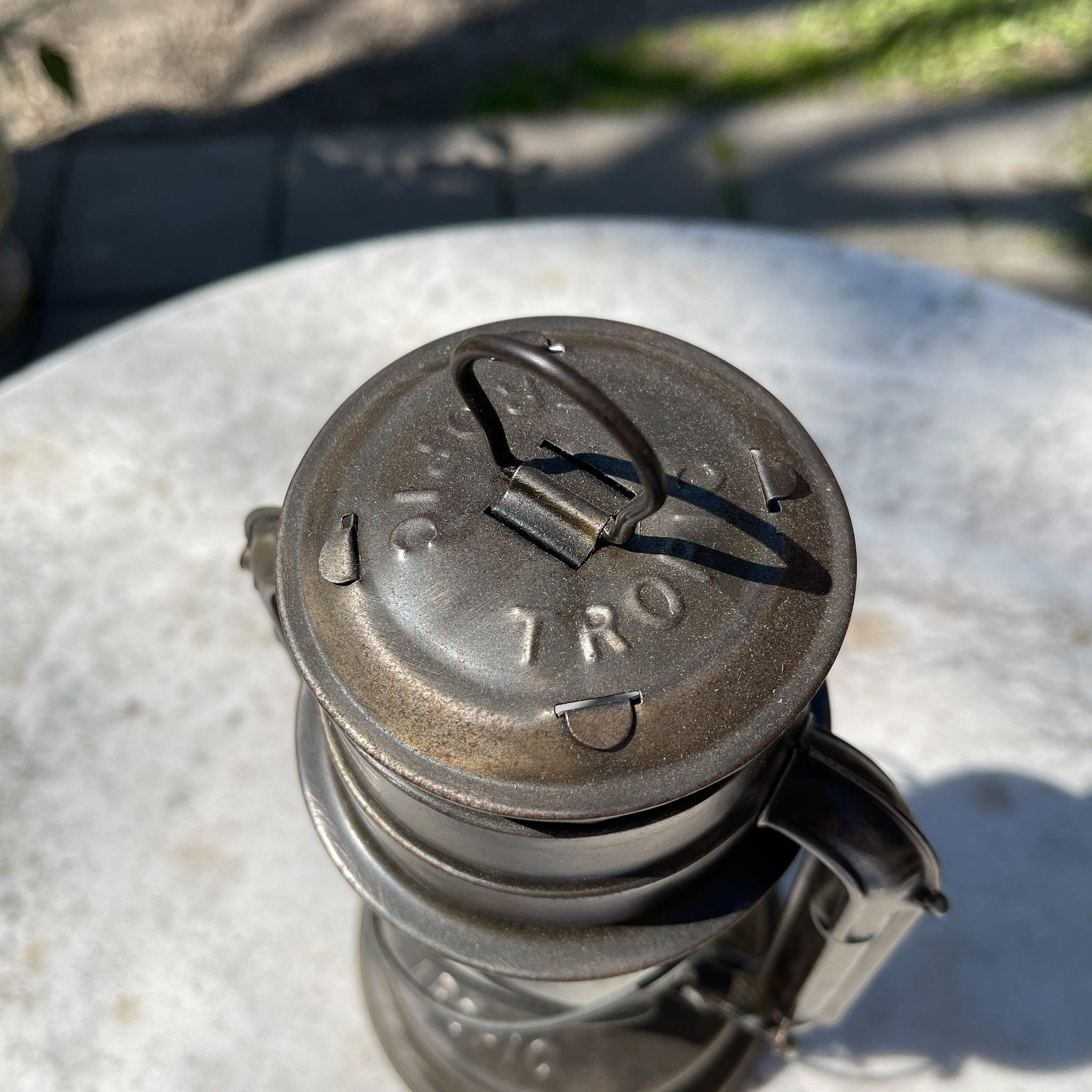 Stormlantaarn petroleum lamp Chalwyn Tropic - The Collectionist