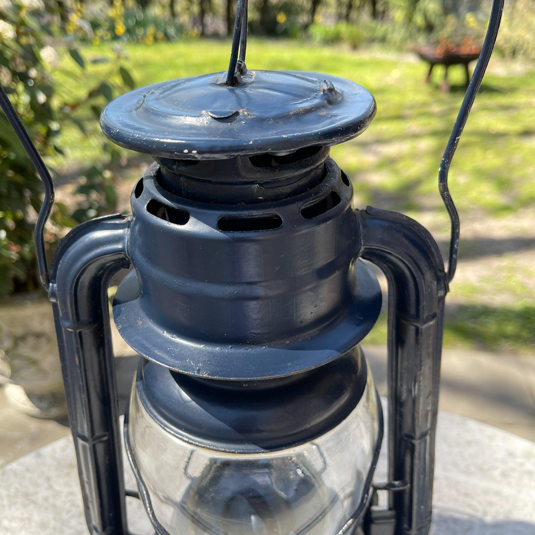 Stormlantaarn petroleum lamp Frowo No 240 - The Collectionist