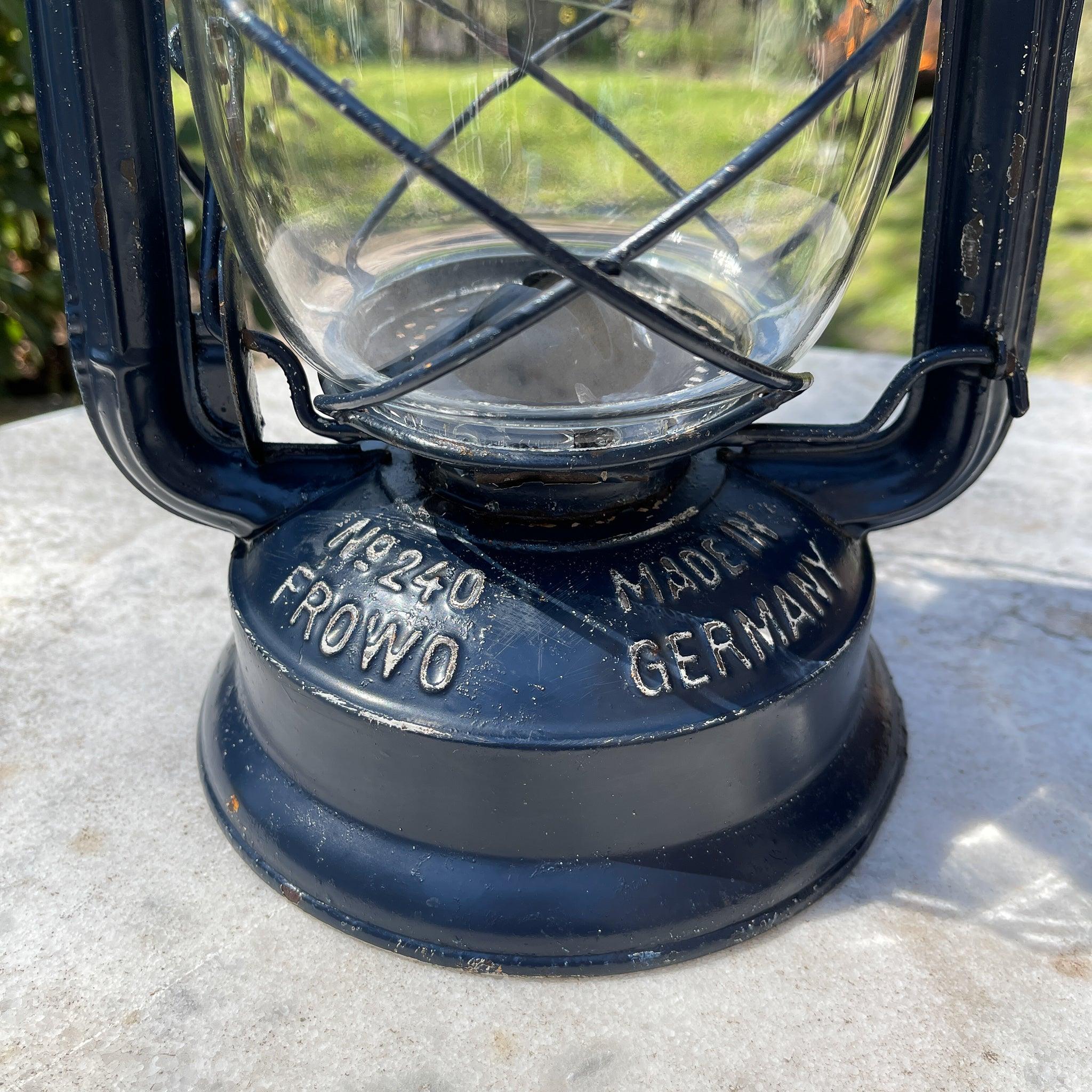 Stormlantaarn petroleum lamp Frowo No 240 - The Collectionist