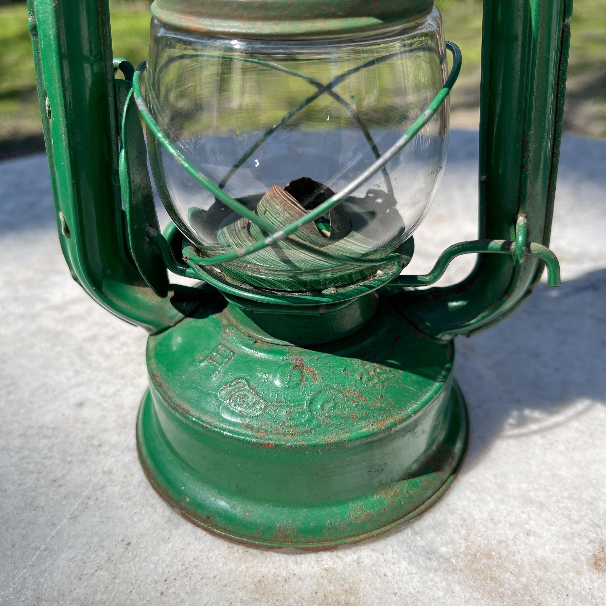 Stormlantaarn petroleum lamp Guangzhou - The Collectionist