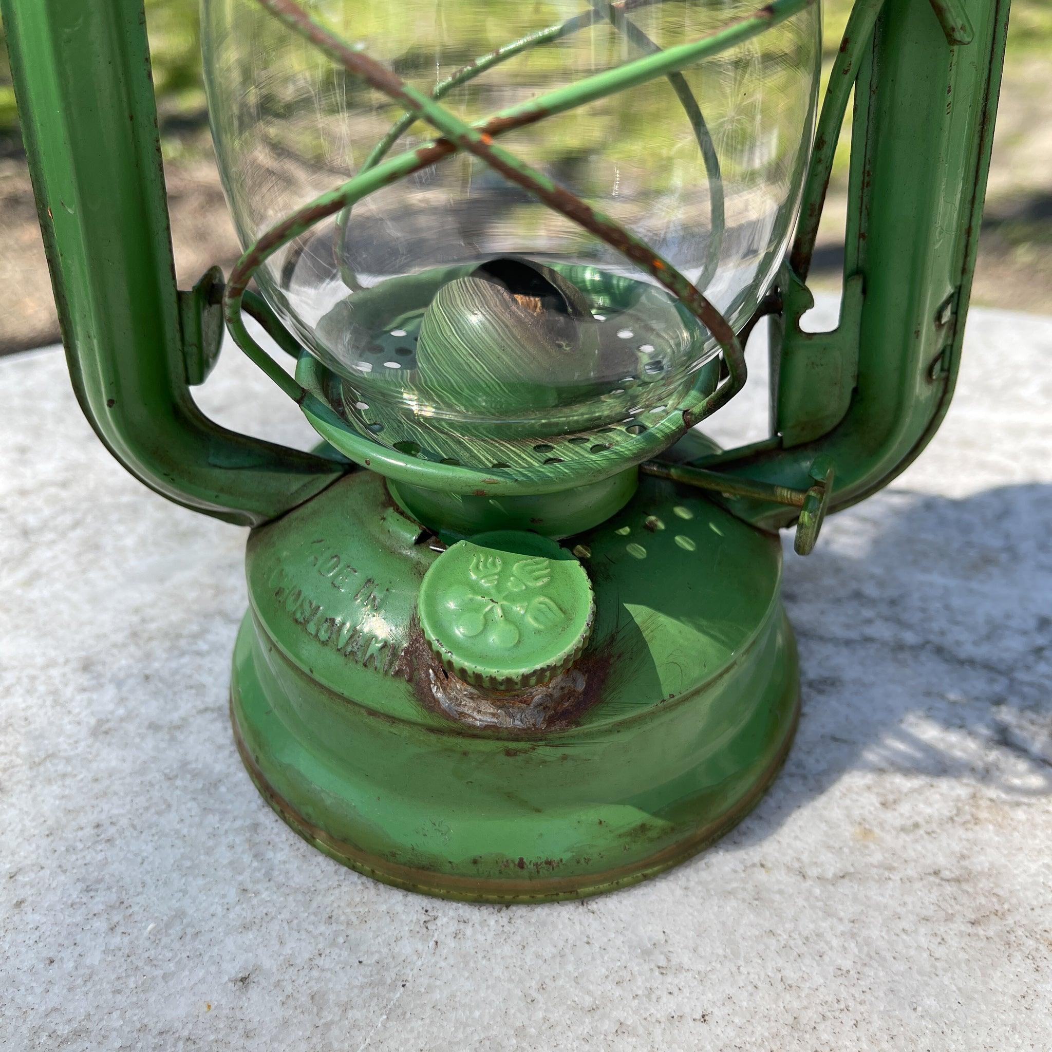 Stormlantaarn petroleum lamp Meva 863 - The Collectionist