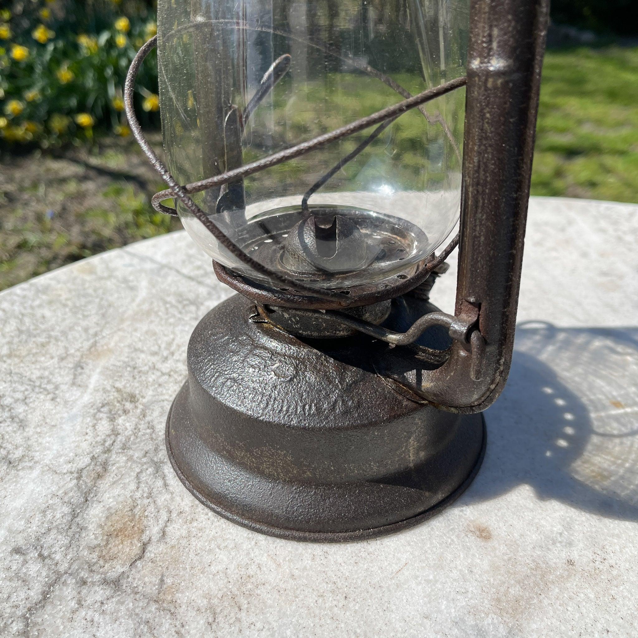 Stormlantaarn petroleum lamp Meva 865 - The Collectionist