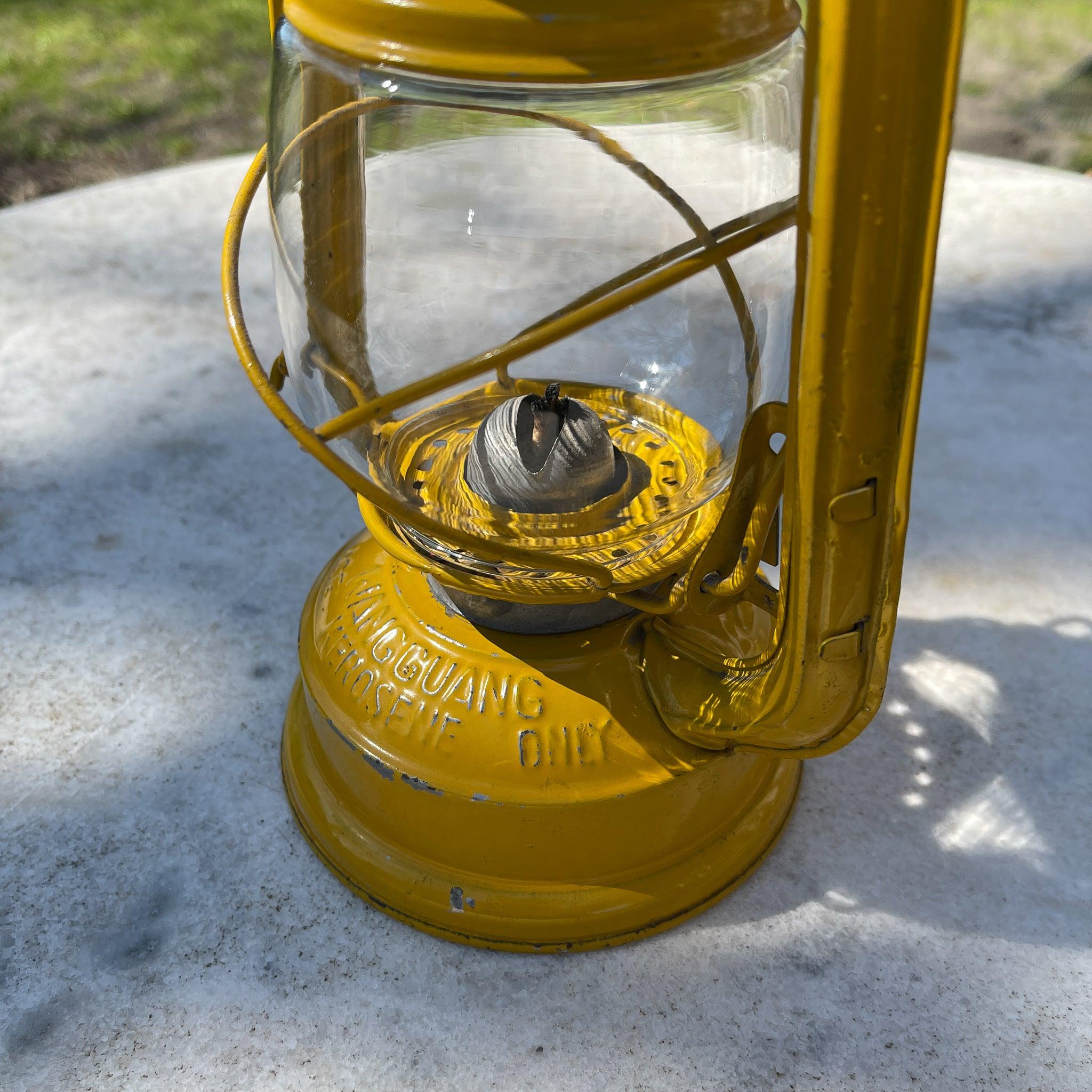 Stormlantaarn petroleum lamp Wang Guang 235 - The Collectionist