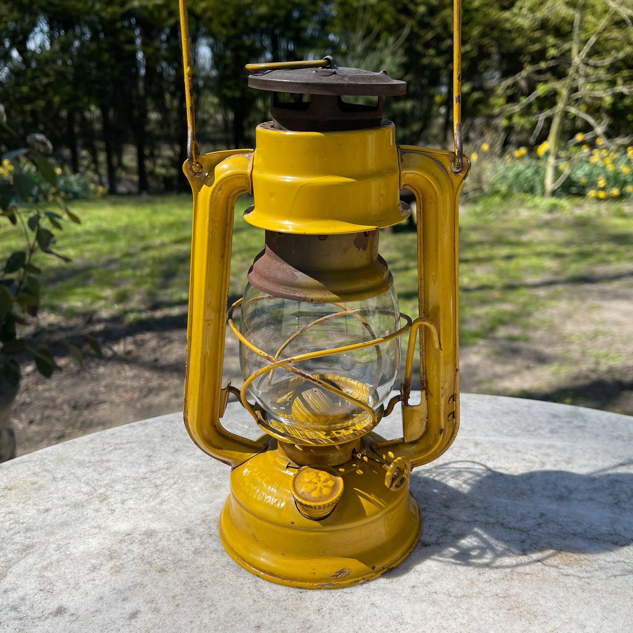 Stormlantaarn petroleumlamp Meva 863 - The Collectionist