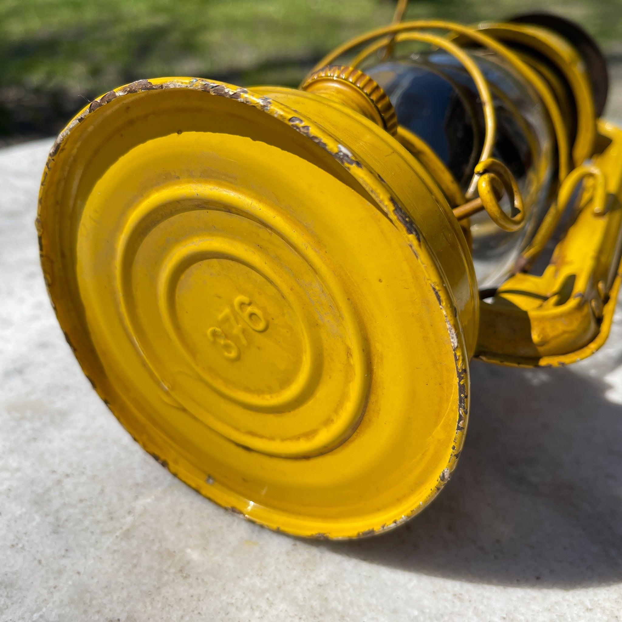 Stormlantaarn petroleumlamp Meva 863 - The Collectionist