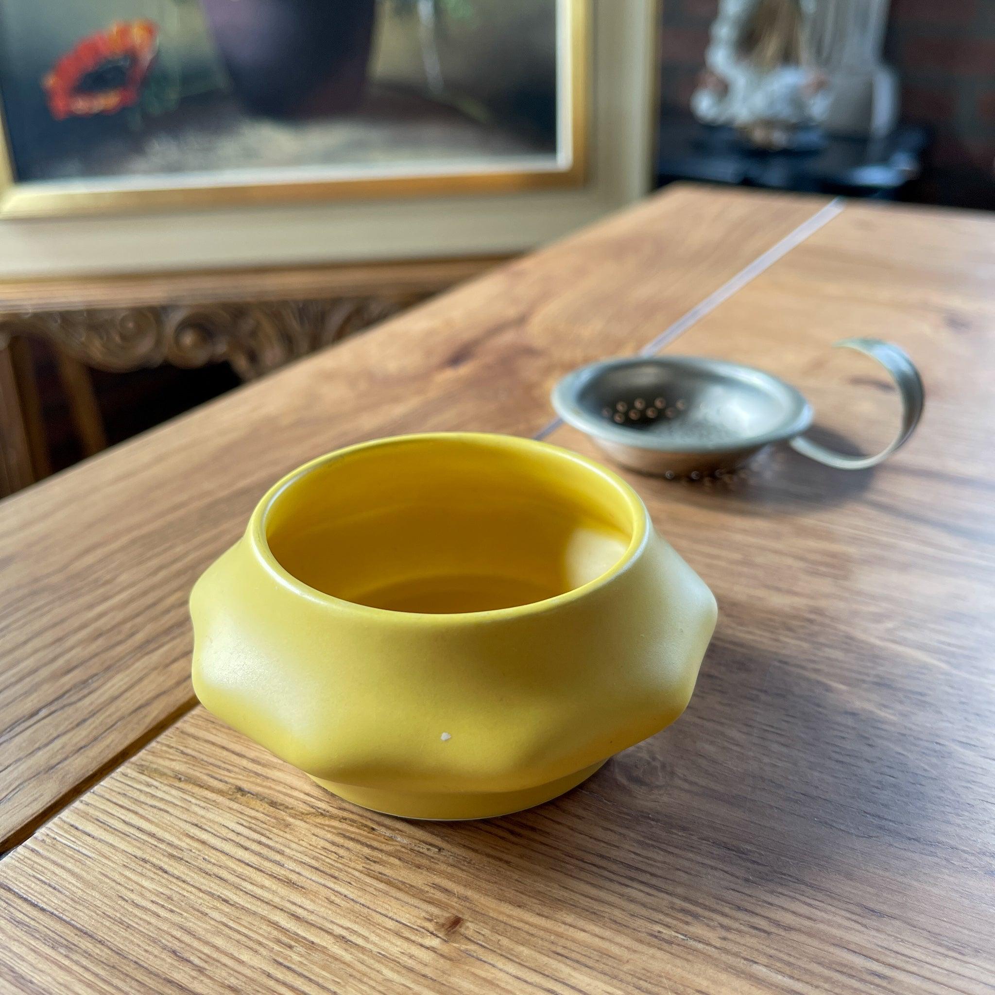 Thee lekbakje - The Collectionist