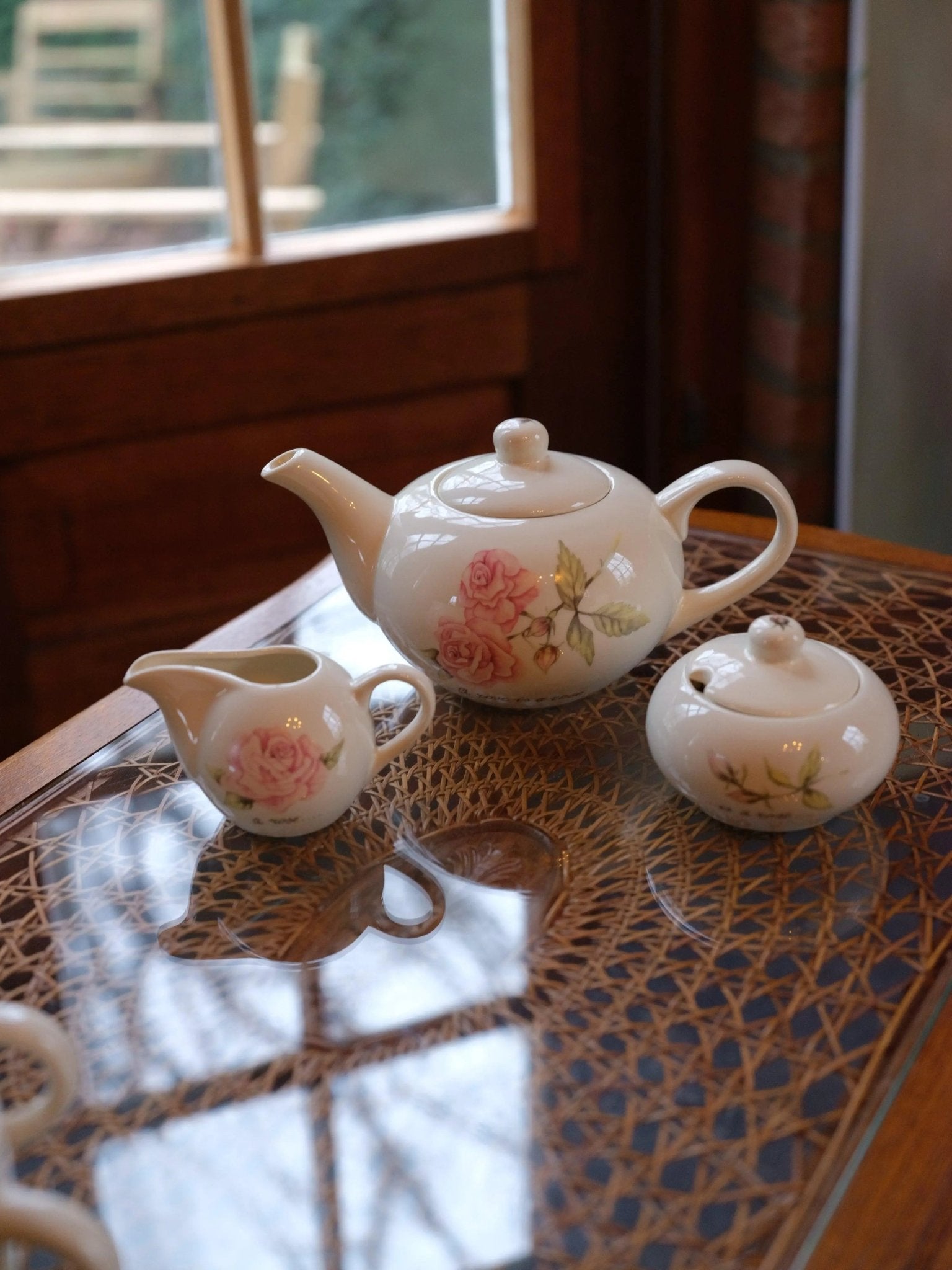 Thee servies The Rose - The Collectionist