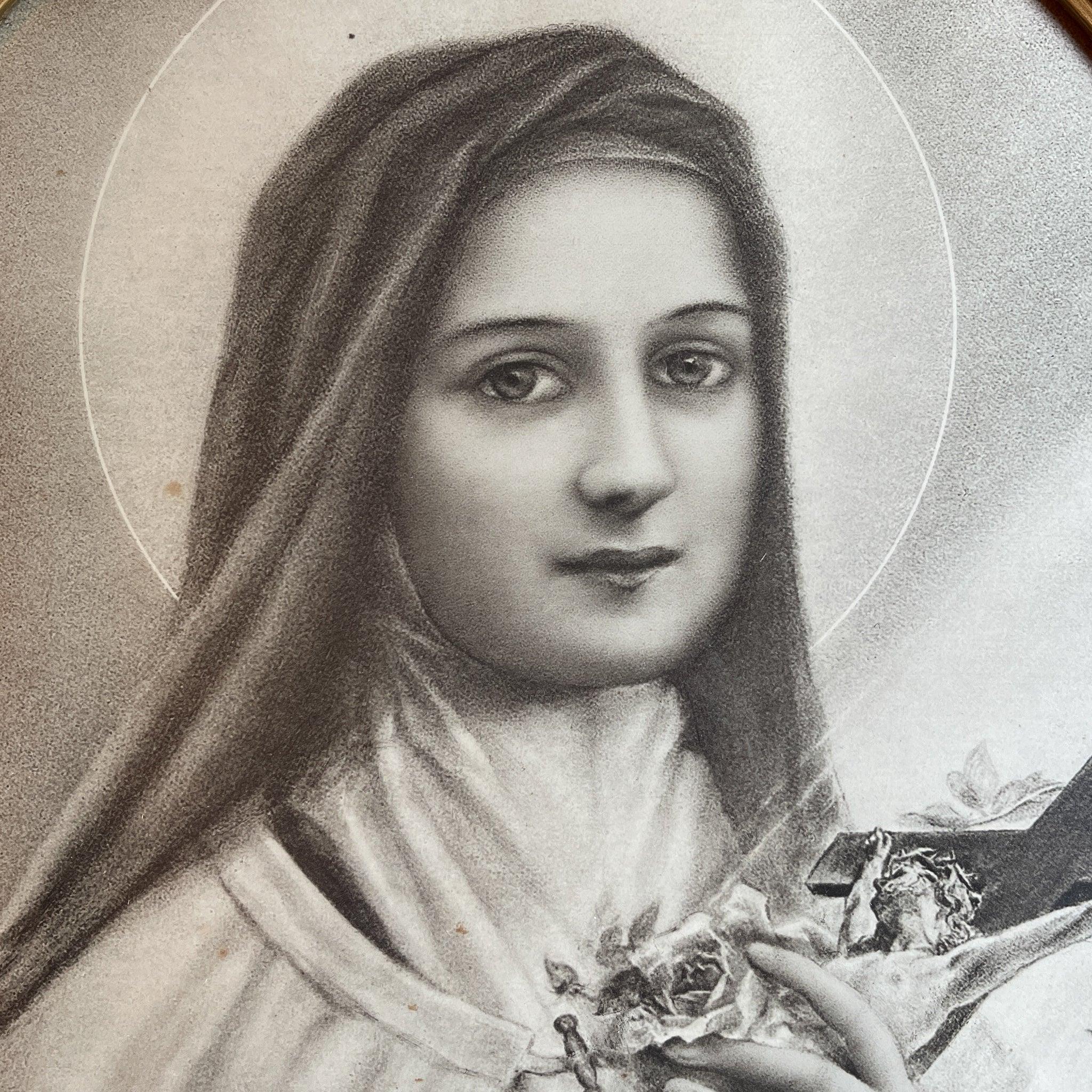 Theresia in gouden ovale lijst - The Collectionist