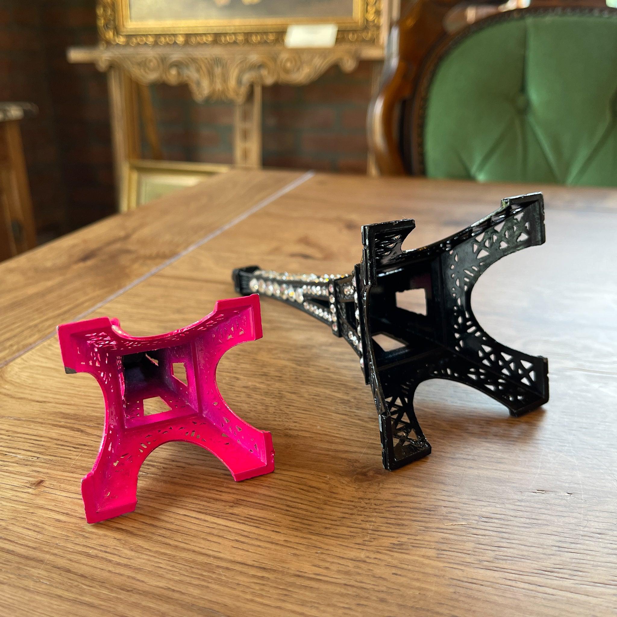Twee decoratieve eiffeltorens met strass steentjes - The Collectionist