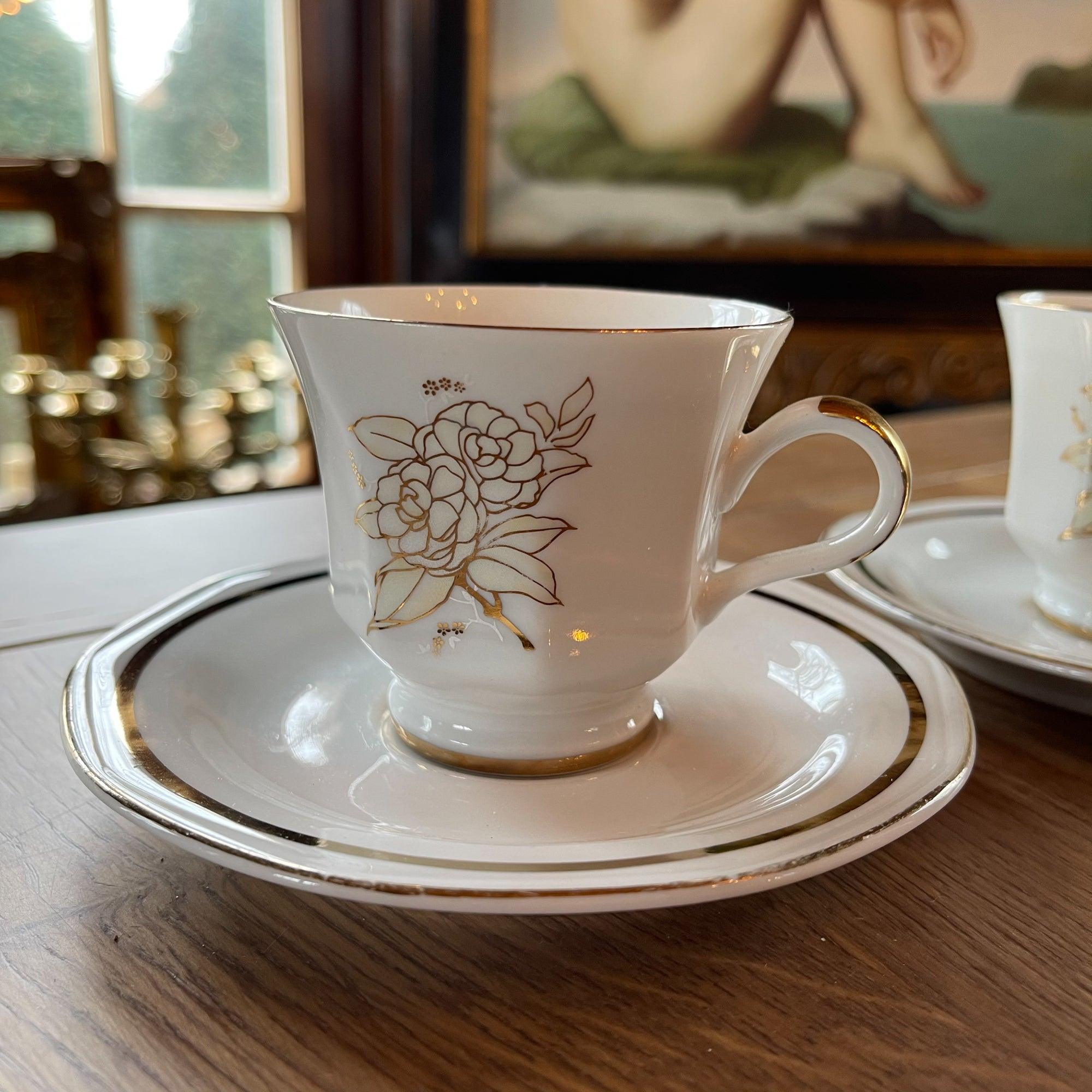 Twee kopjes met schoteltjes - The Collectionist