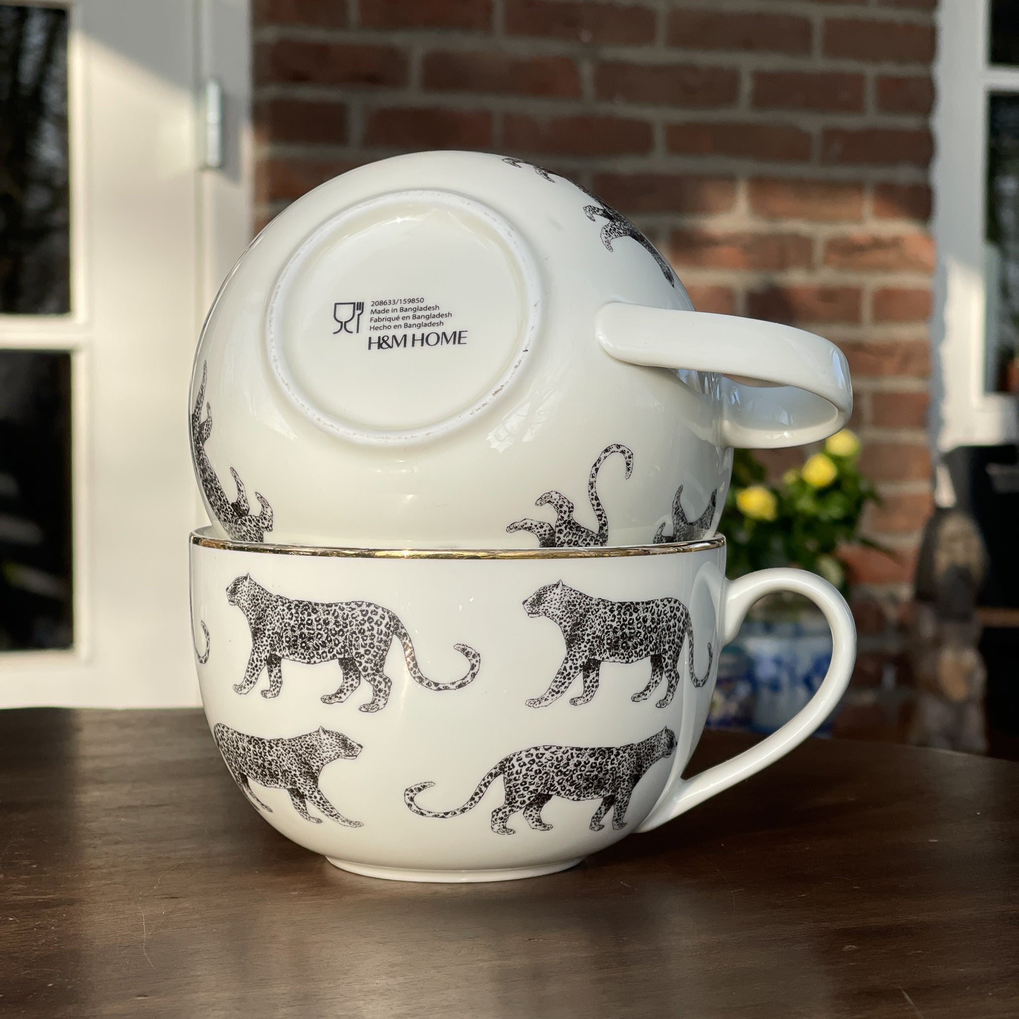 Twee Mokken Van H&M - The Collectionist