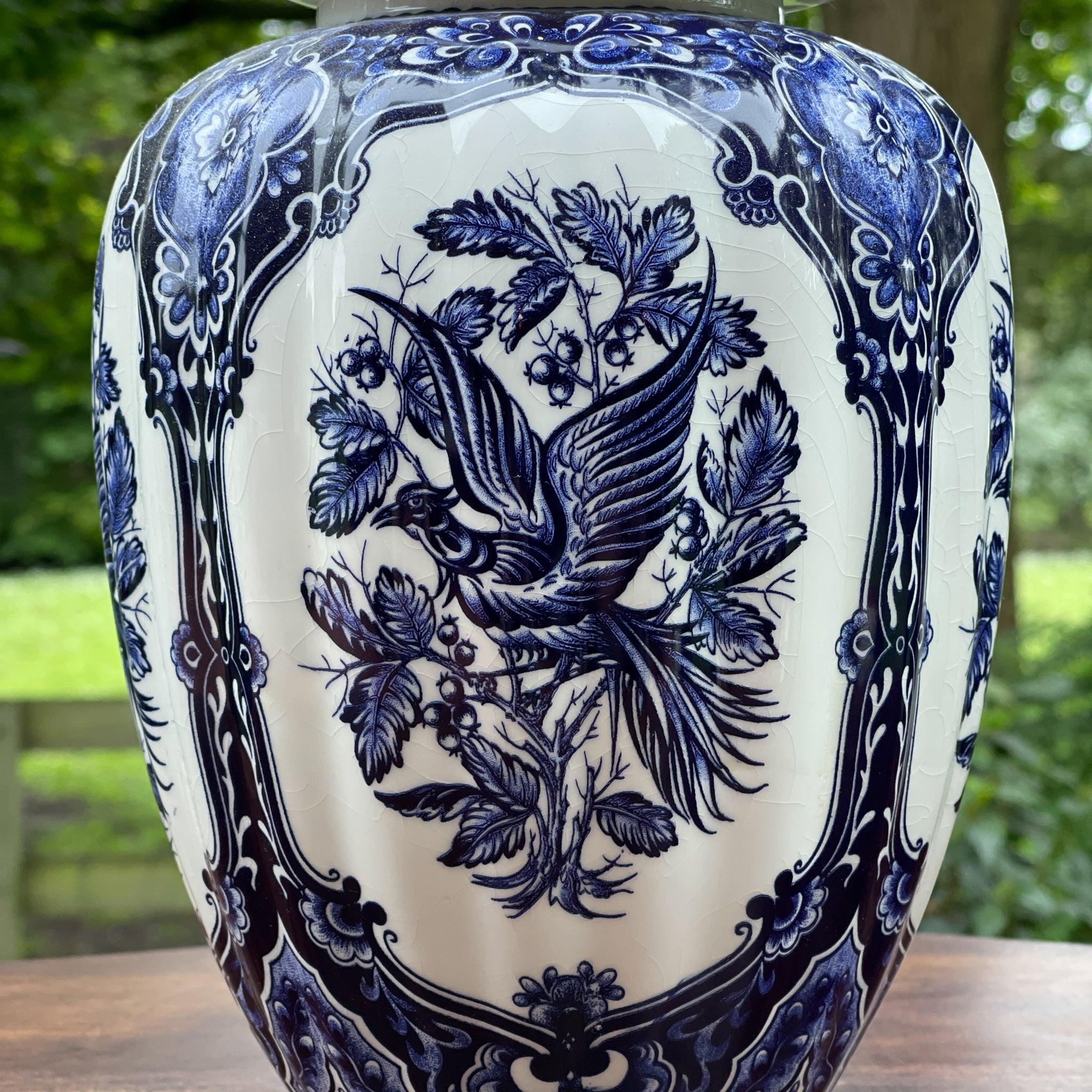 Vaas met deksel in Delfts Blauw - The Collectionist