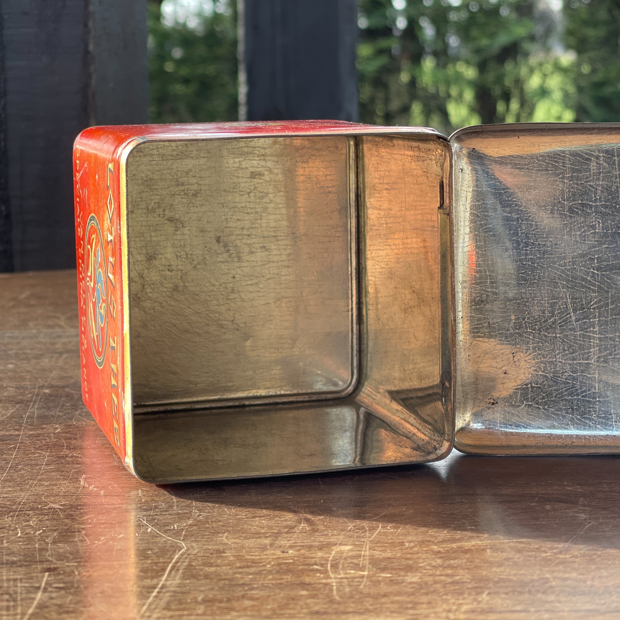 Van Nelle's Lotus Thee Blik - The Collectionist