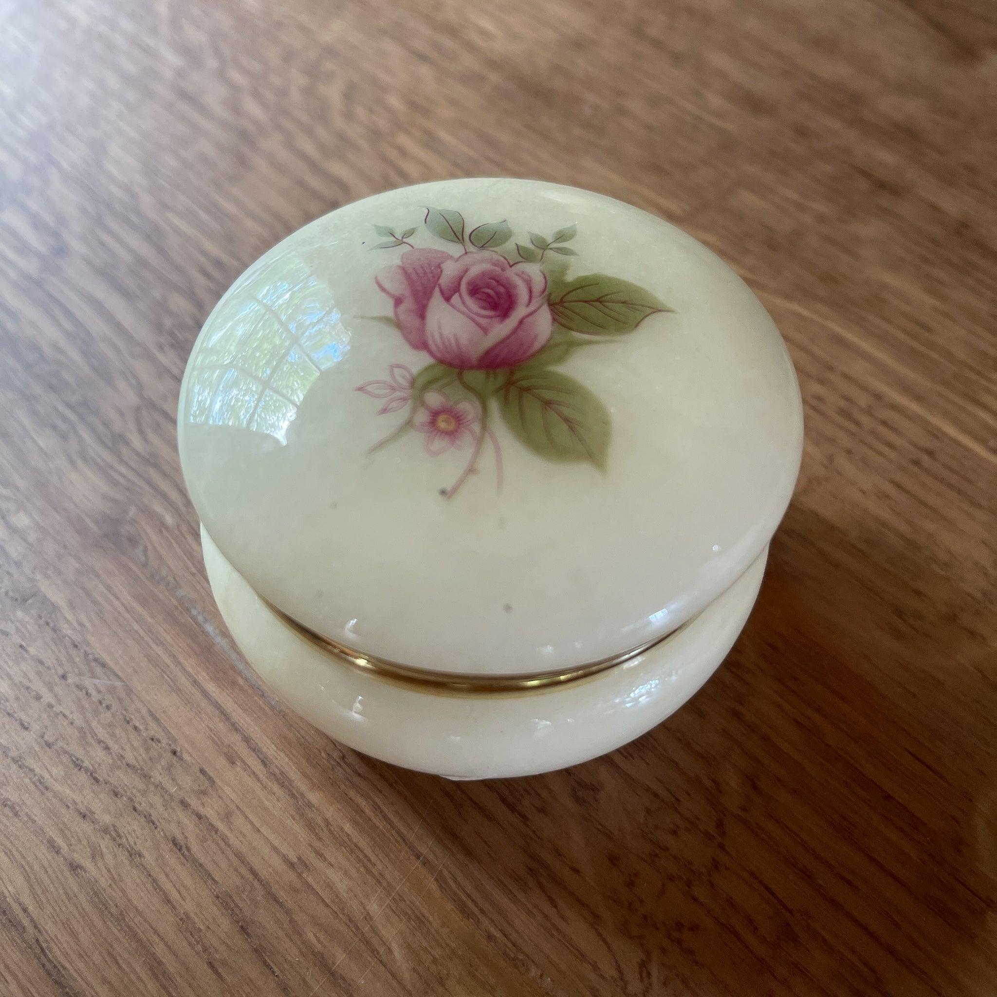 Vintage albast pillendoosje met roos - The Collectionist