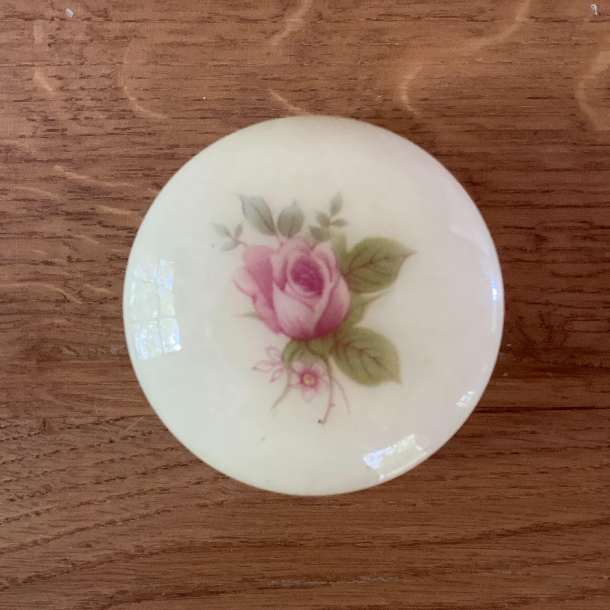 Vintage albast pillendoosje met roos - The Collectionist