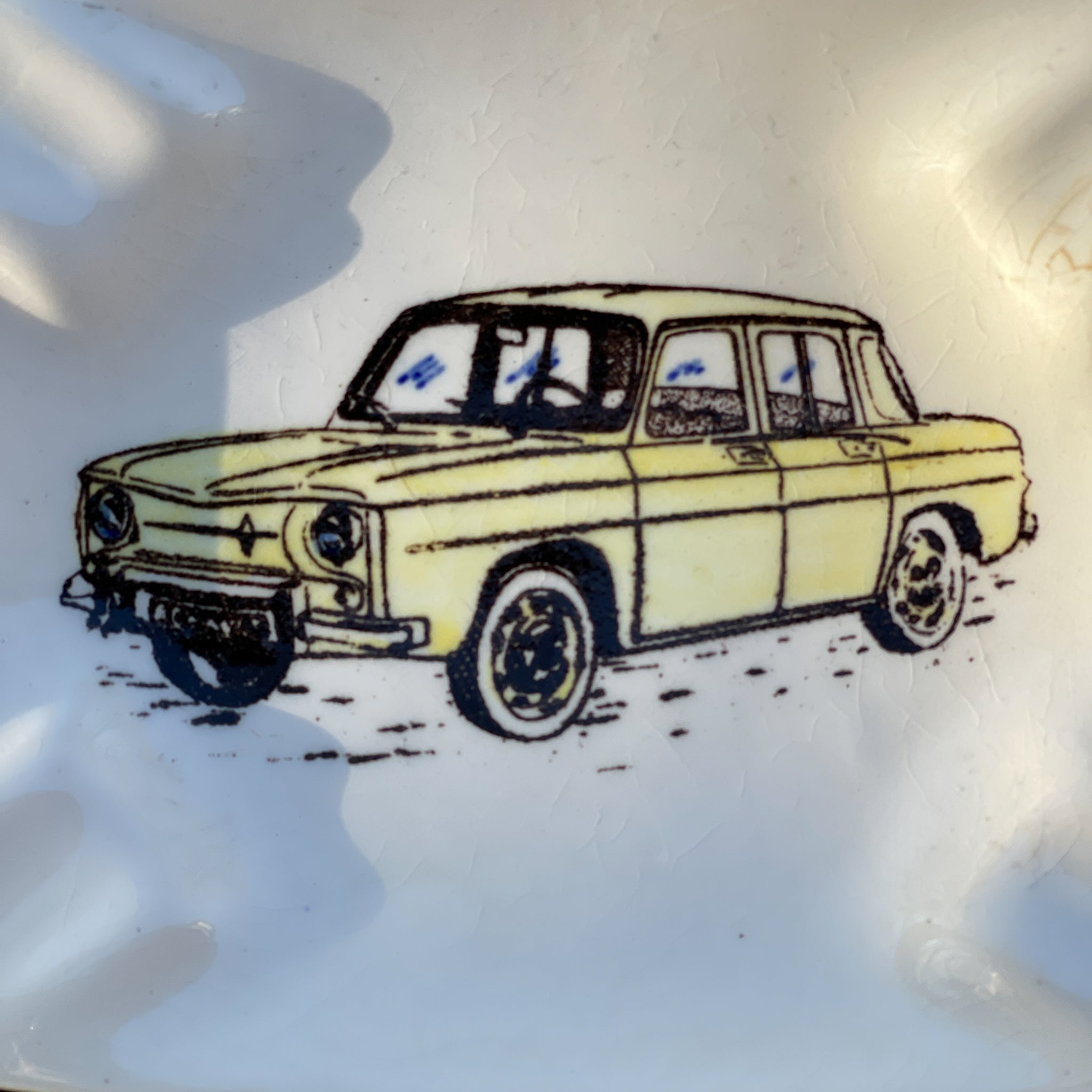 Asbak Met Afbeelding Van Een Renault - Bamestra Curiosa