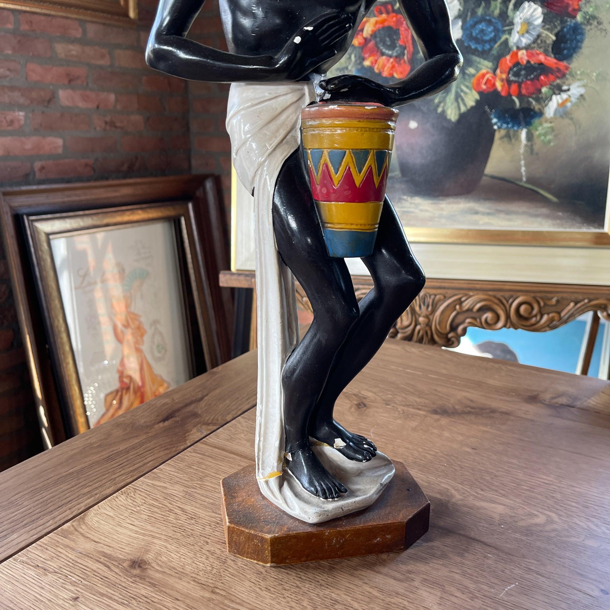 Vintage beeld man met trommel - The Collectionist