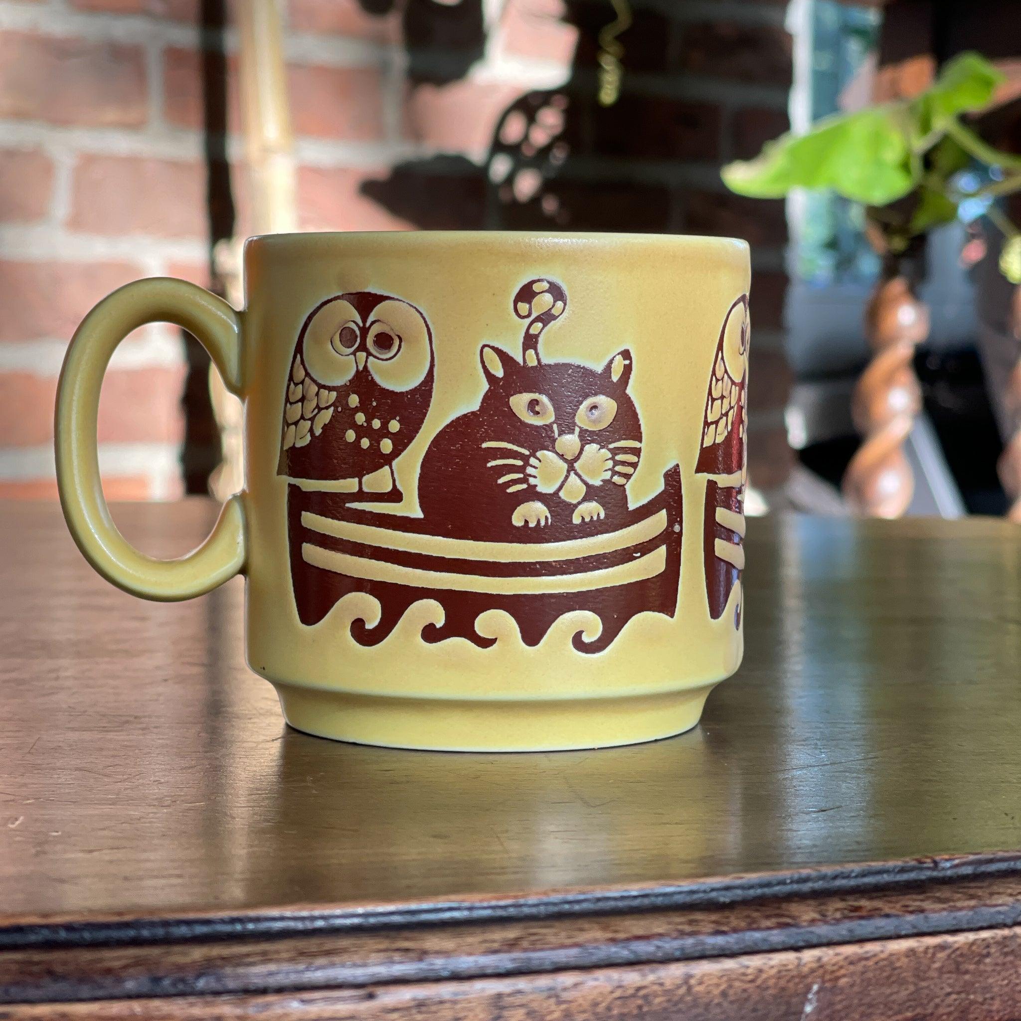 Vintage mok met een uil en een poes van Kiln Craft - The Collectionist