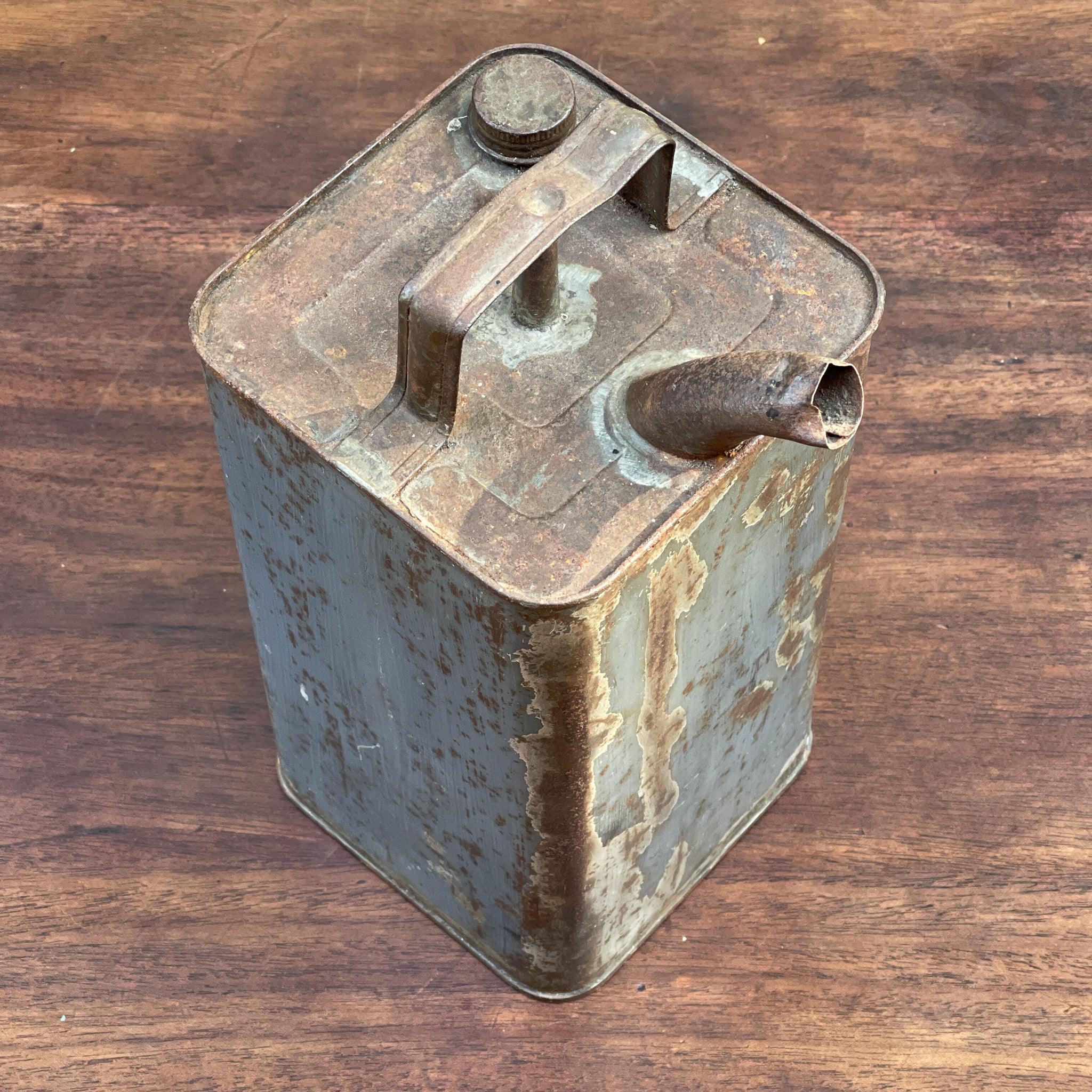 Vintage olie of petroleum kan - The Collectionist