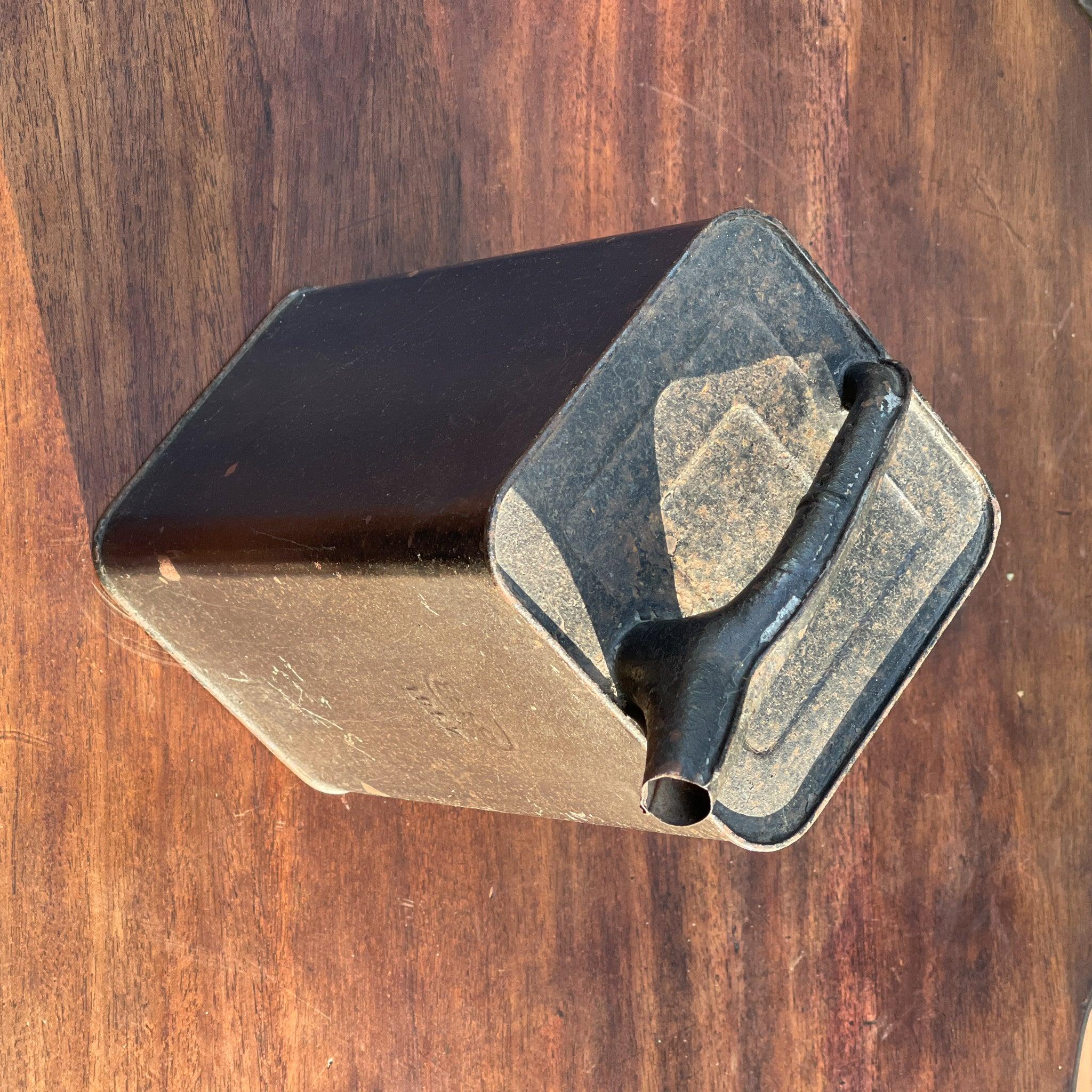 Vintage petroleum kan Esso 1957 - The Collectionist