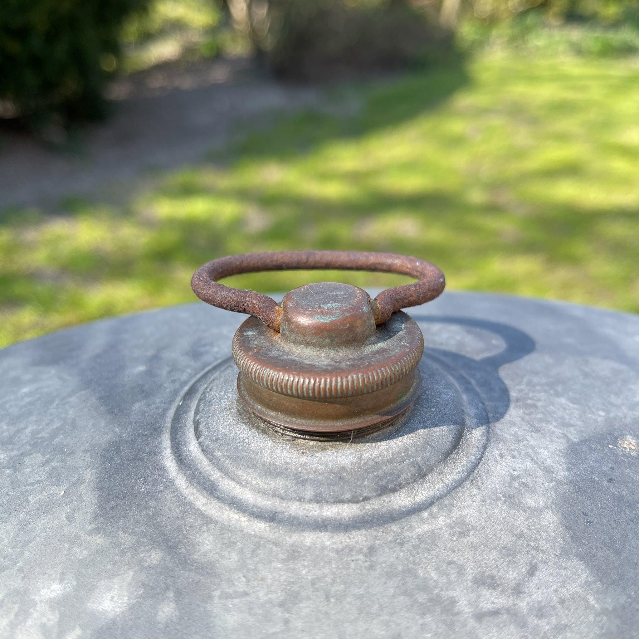 Vintage zinken warmwater kruik met schroefdop - The Collectionist