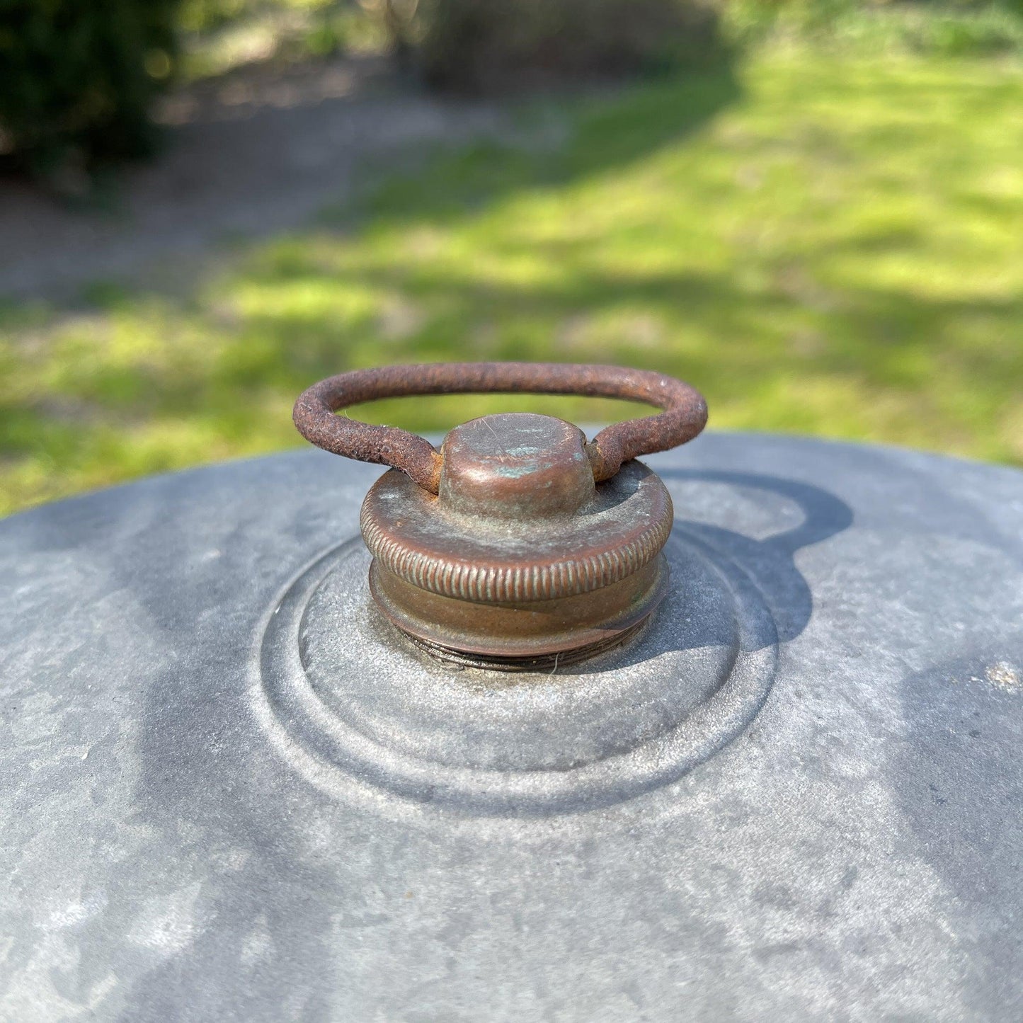 Vintage zinken warmwater kruik met schroefdop - Bamestra Curiosa