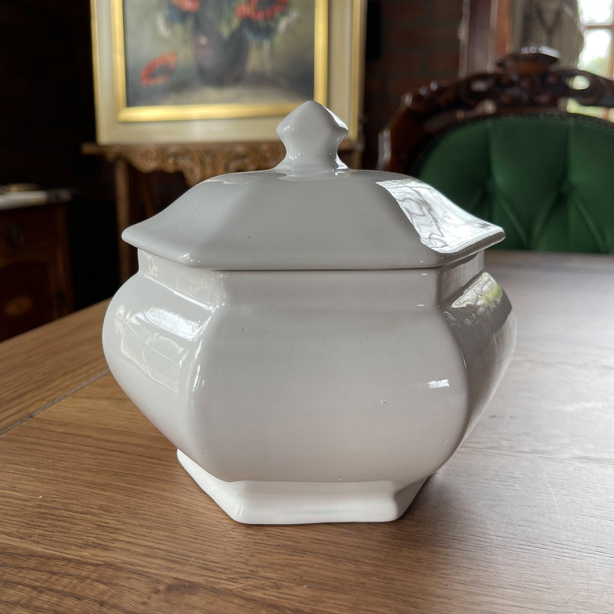 Witte porseleinen hexagon pot met deksel - The Collectionist