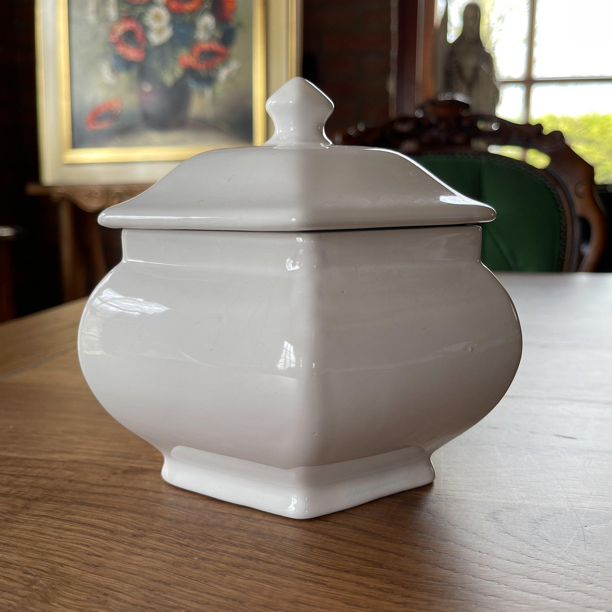 Witte porseleinen hexagon pot met deksel - The Collectionist