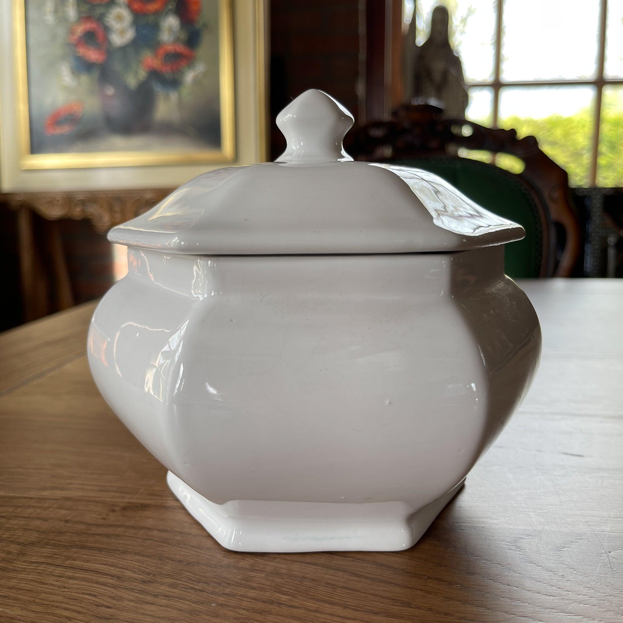 Witte porseleinen hexagon pot met deksel - The Collectionist