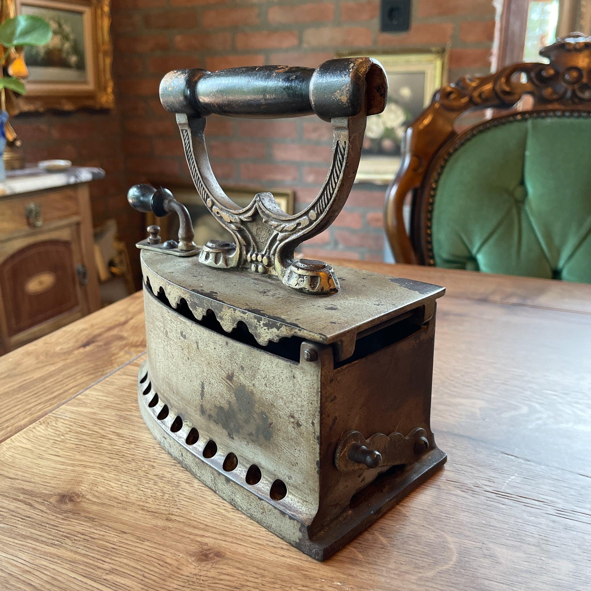 Zeer mooie antieke strijkijzer - The Collectionist