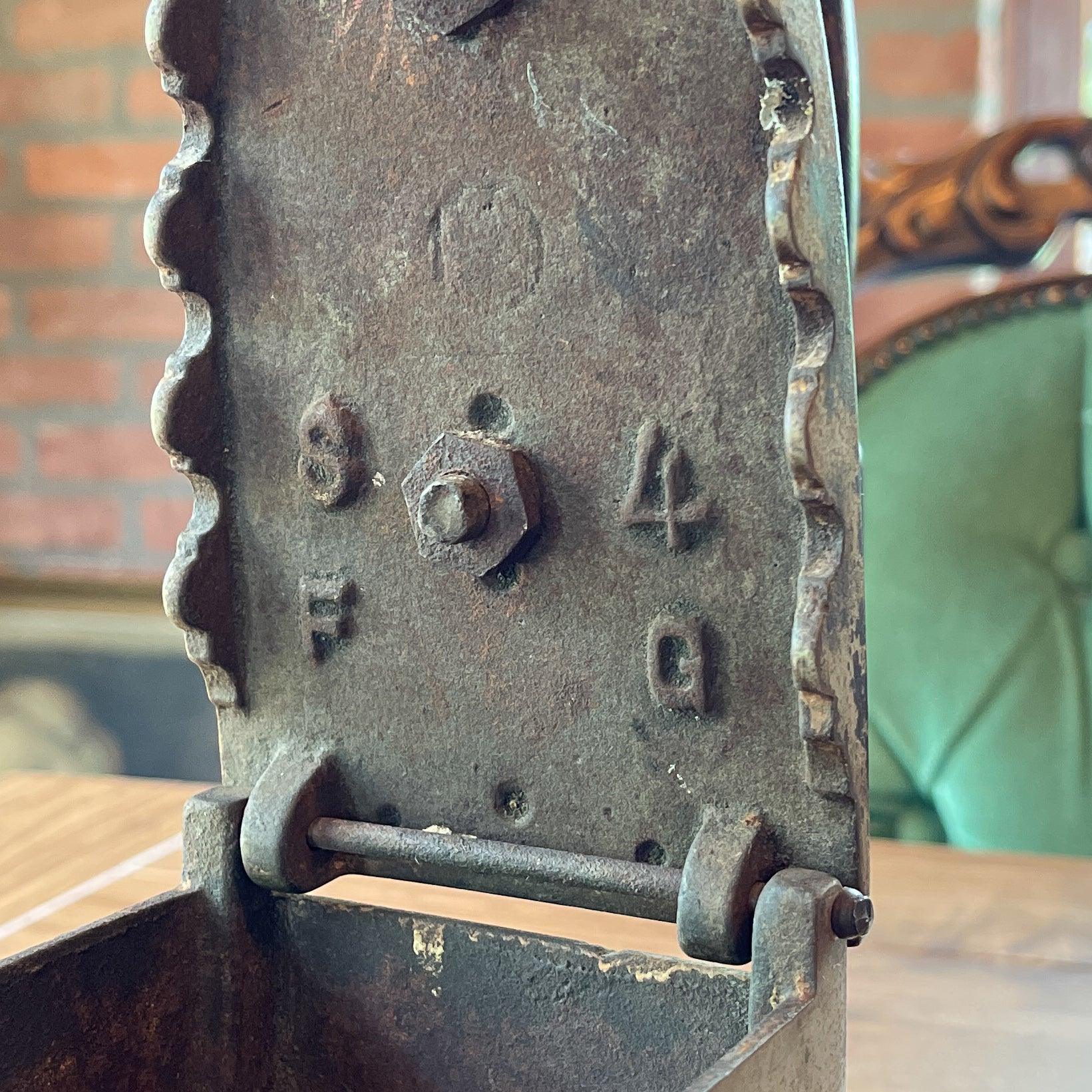 Zeer mooie antieke strijkijzer - The Collectionist