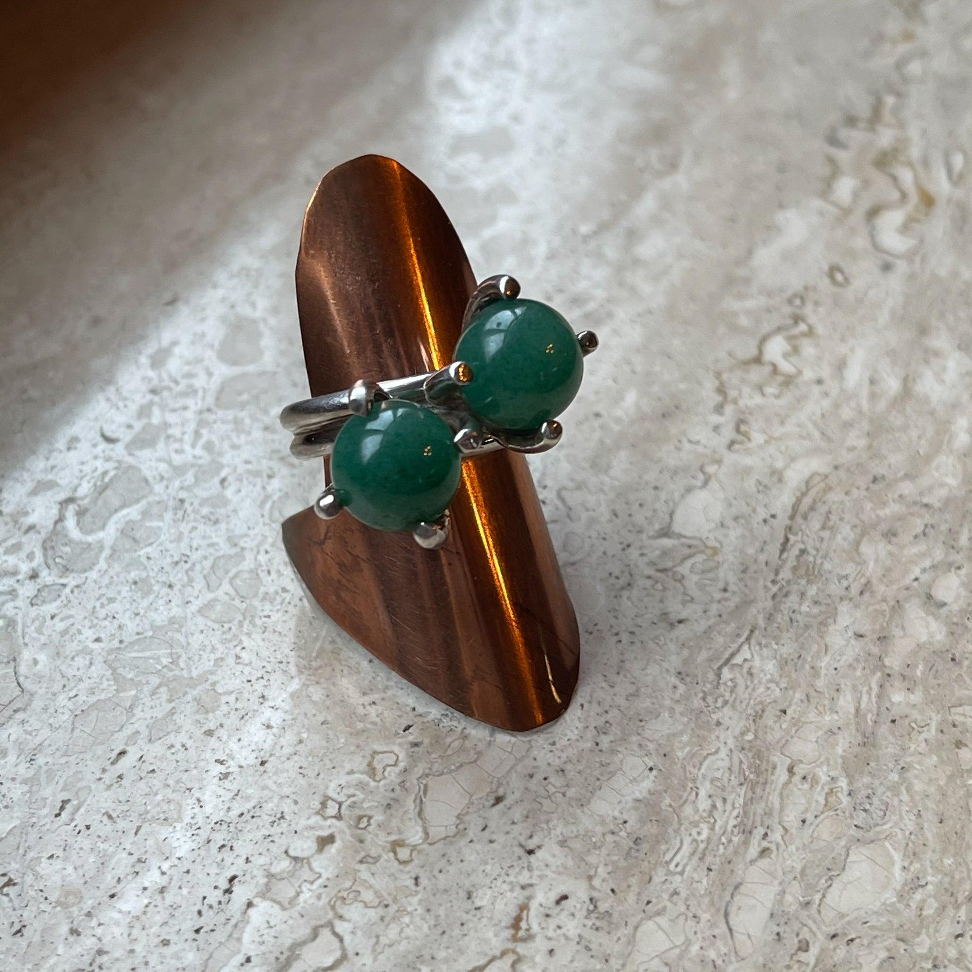 Zilveren ring met groen glas van Wim Lammers - The Collectionist