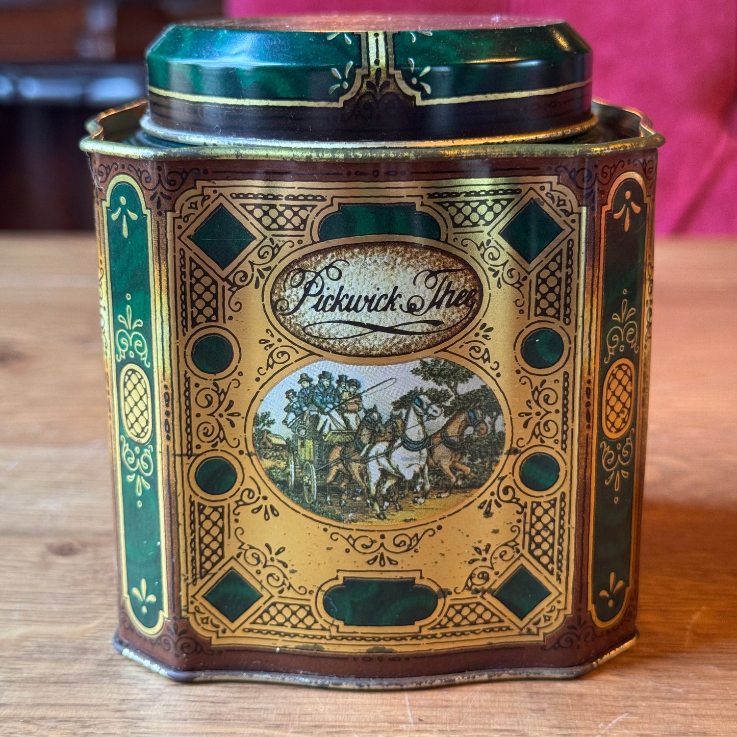 Vintage Douwe Egberts Pickwick Tea Tin – Green &amp; Gold
