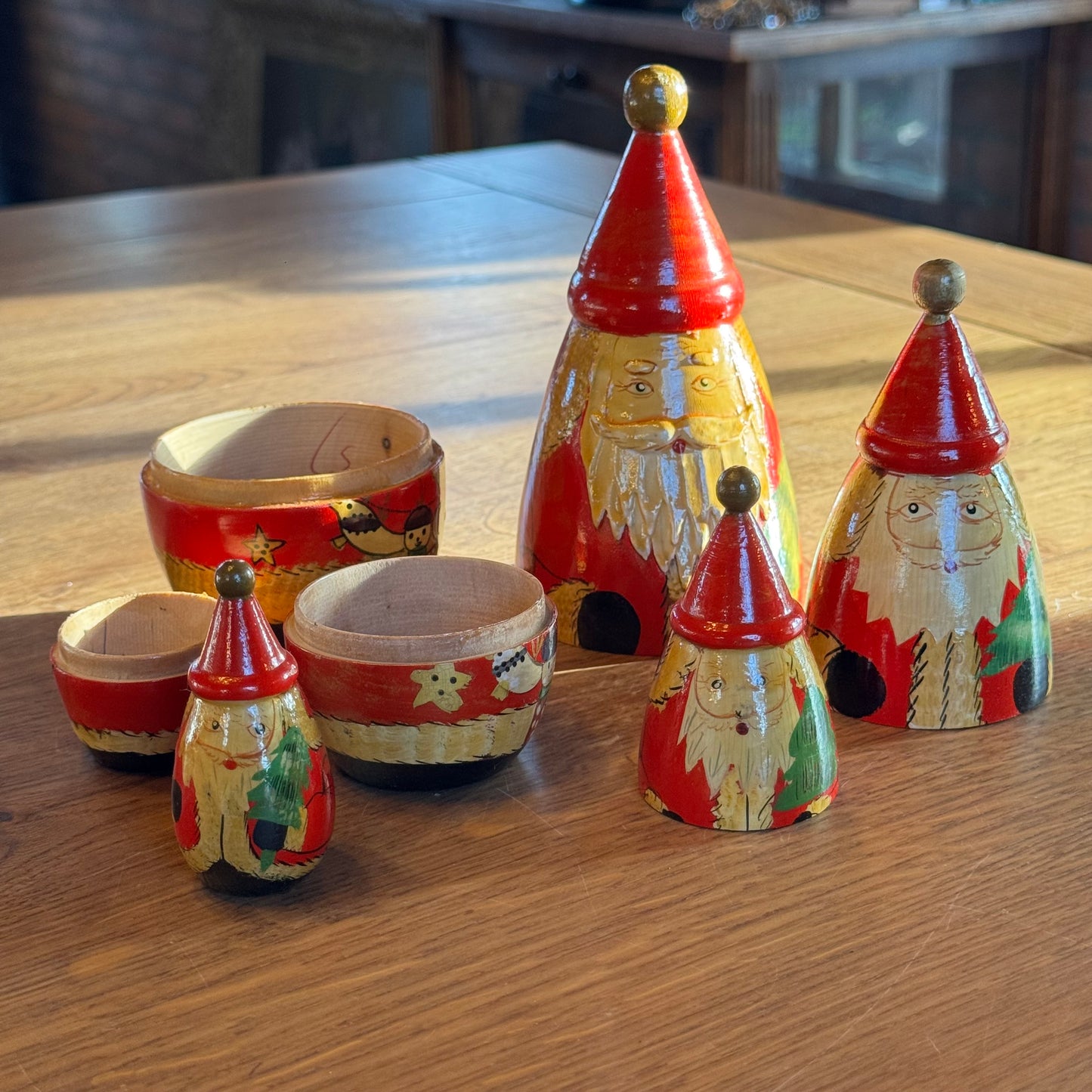 Set van 4 houten kerstdorpen Matroesjka kerstmannen – handbeschilderd
