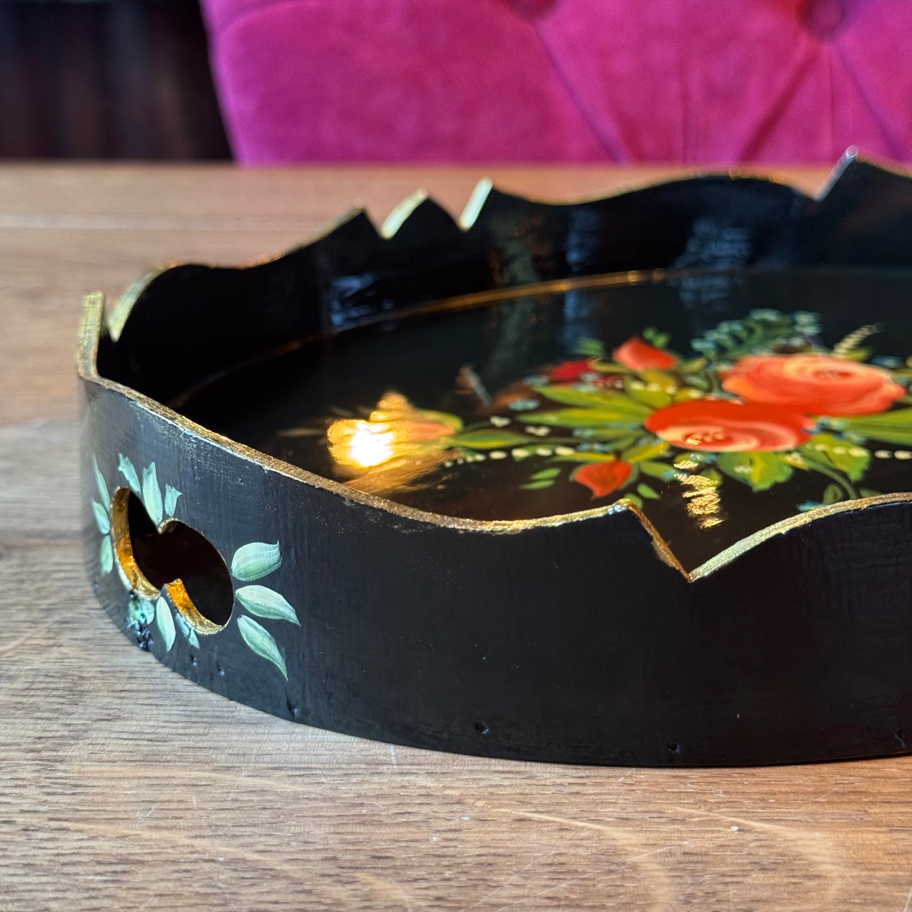 Handbemaltes Holztablett mit Blumenmotiv und Goldrand