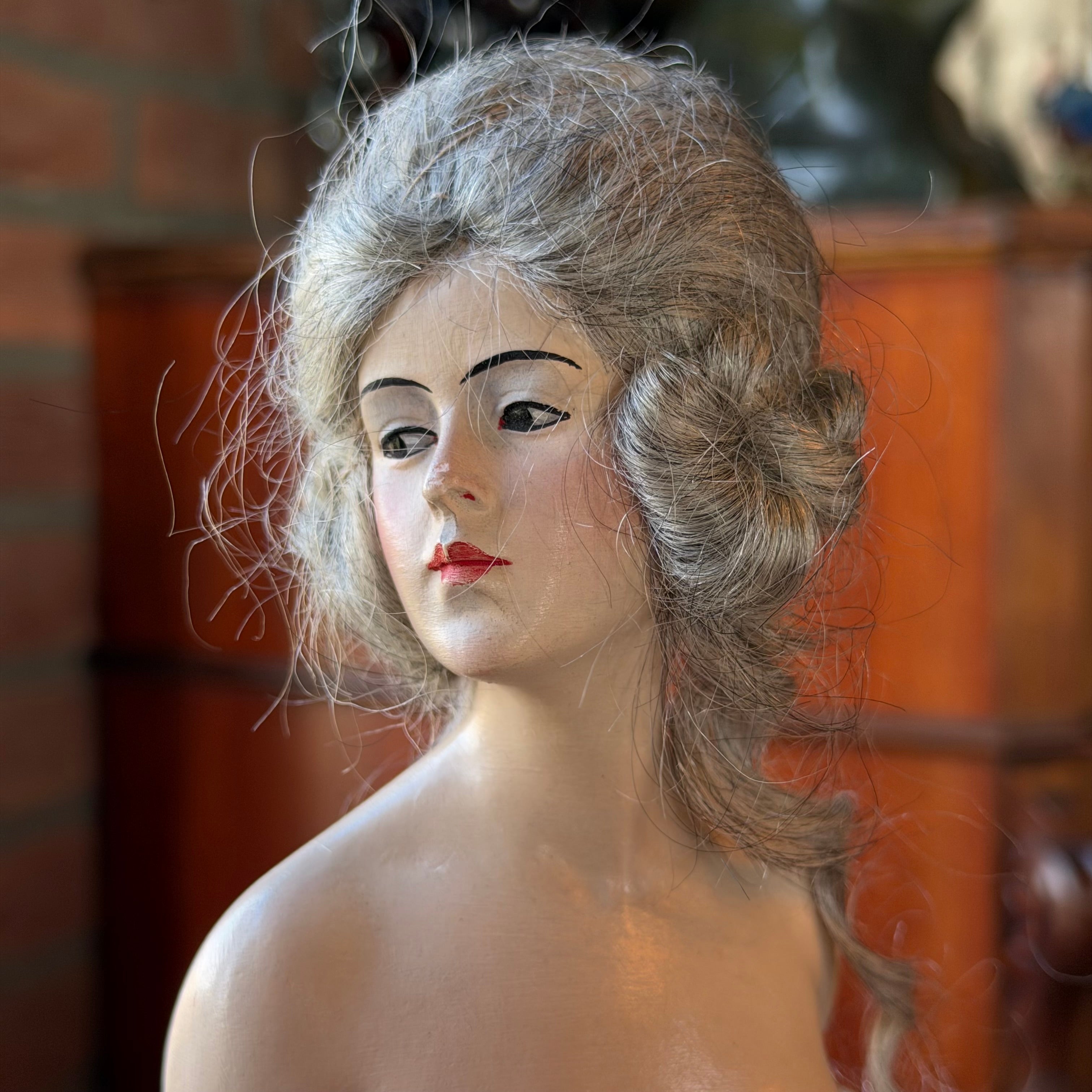 Seltene Art-déco-Büste „Olga“ – Lilli Baitz, Berlin (um 1920) – Signiertes Museumsstück